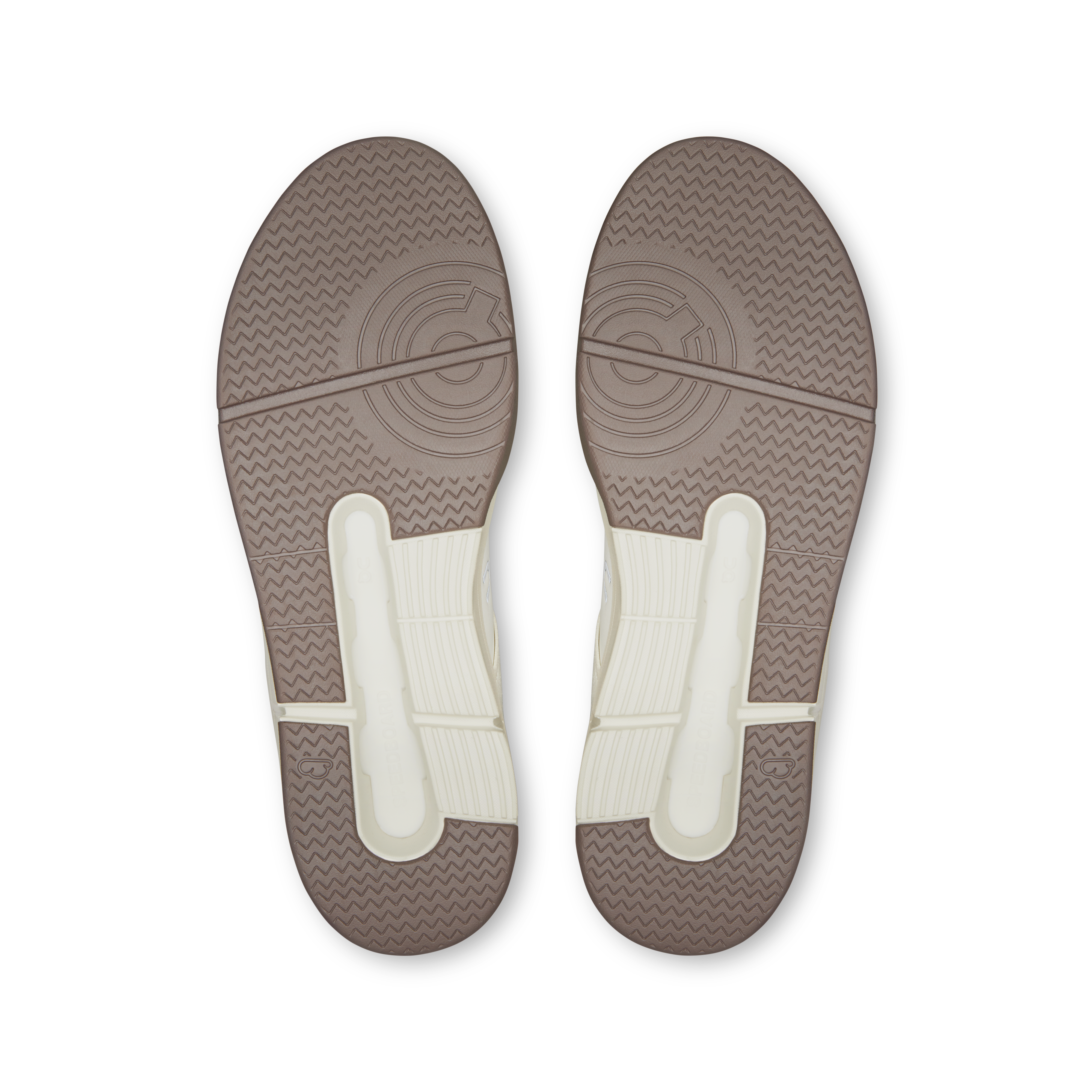 On THE ROGER Clubhouse Mid Ivory & Ash Men Active life Shoes