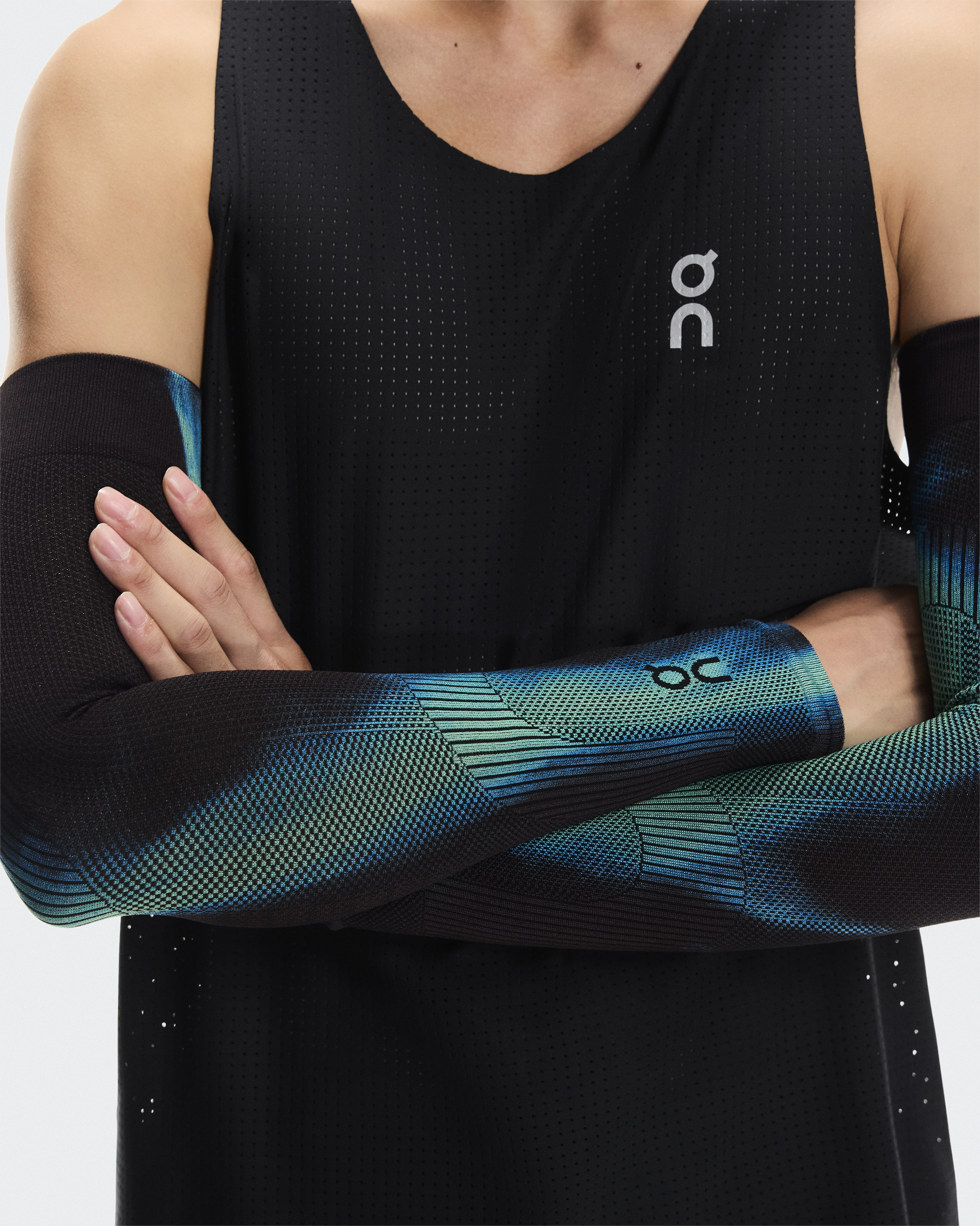 Pace Arm Sleeves | Black | On United States