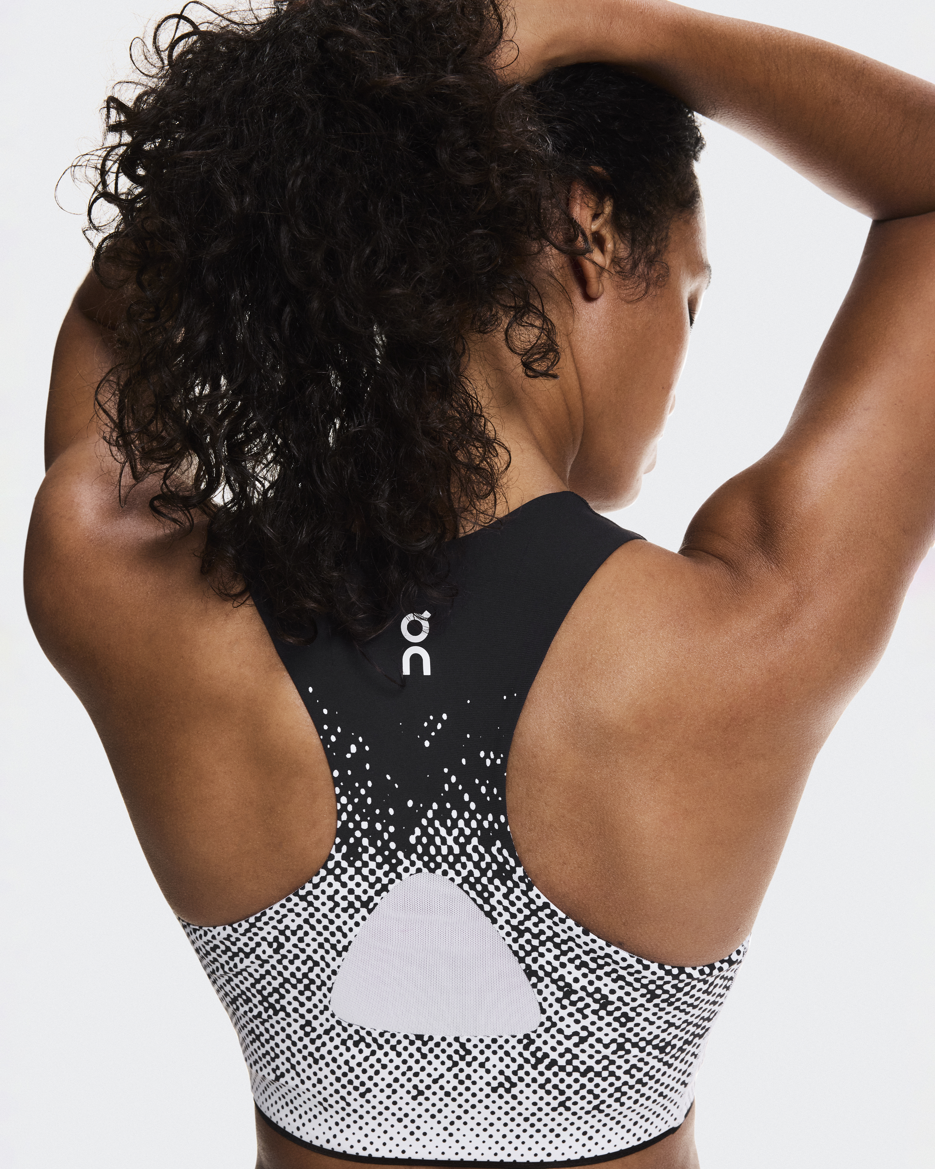 ウィメンズ Zero Crop | White & Black | On 日本