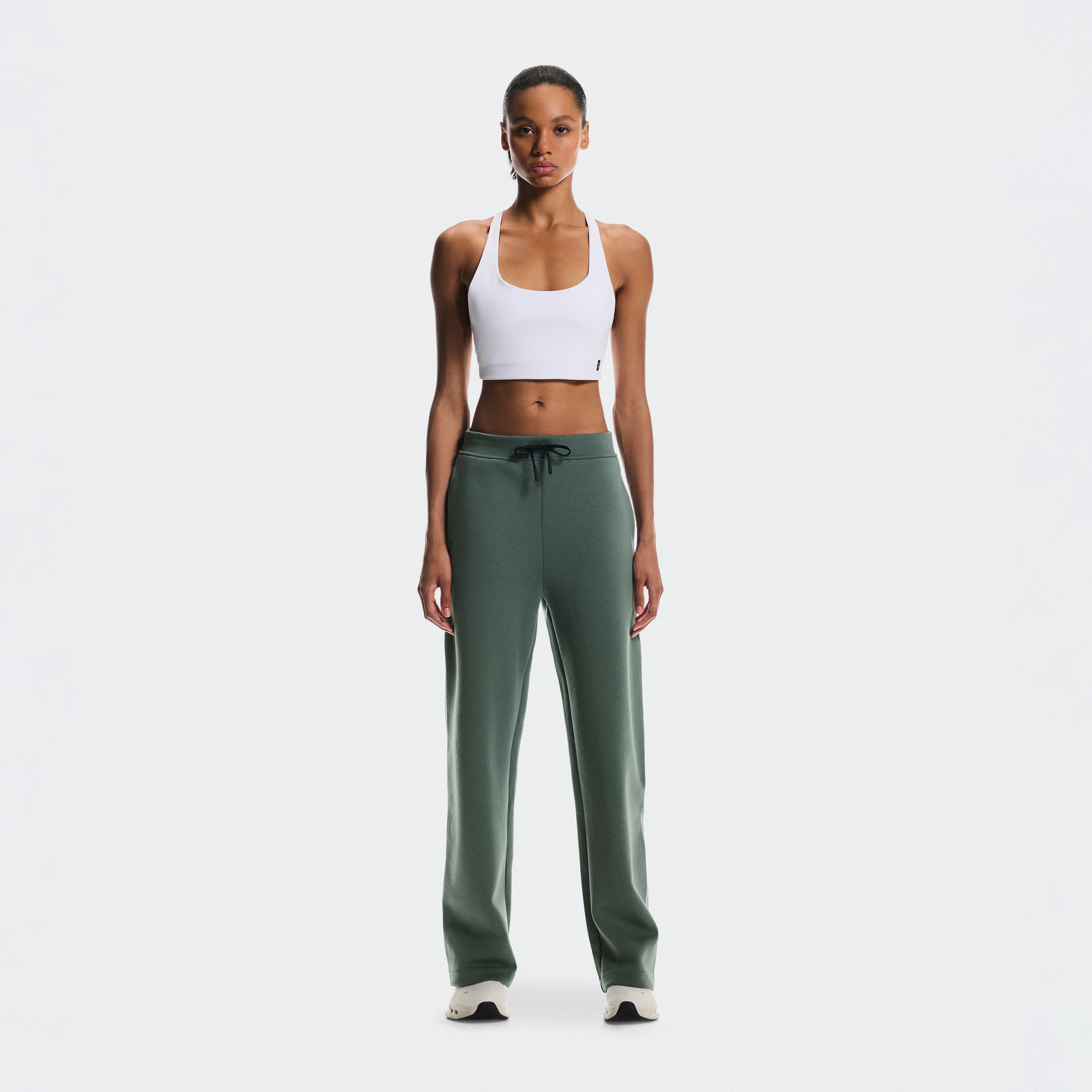 On Focus Tech Sweatpants Green Women Women – All-day wear, travel, training Pants