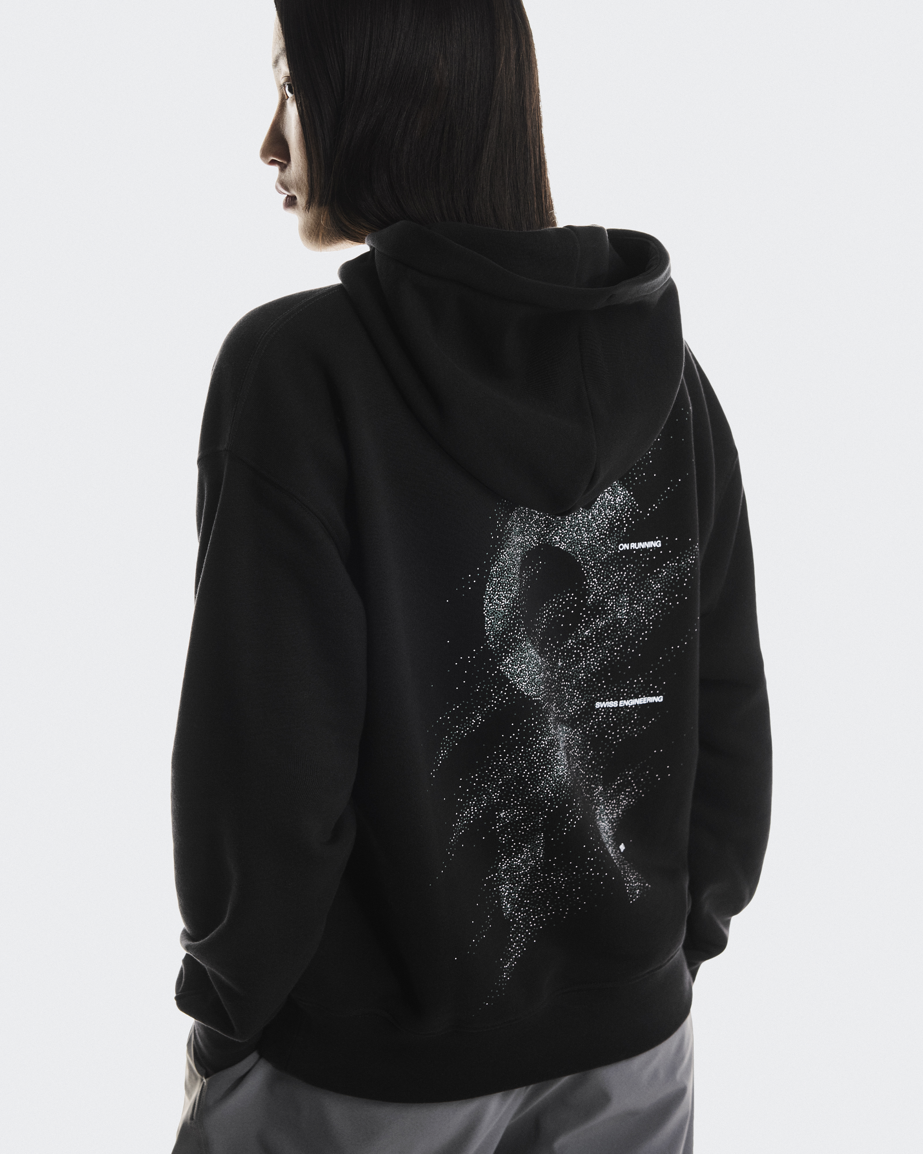 【On】Club Hoodie ブラック ウィメンズ Lサイズ ウィメンズ Club Hoodie Graphic | On 日本