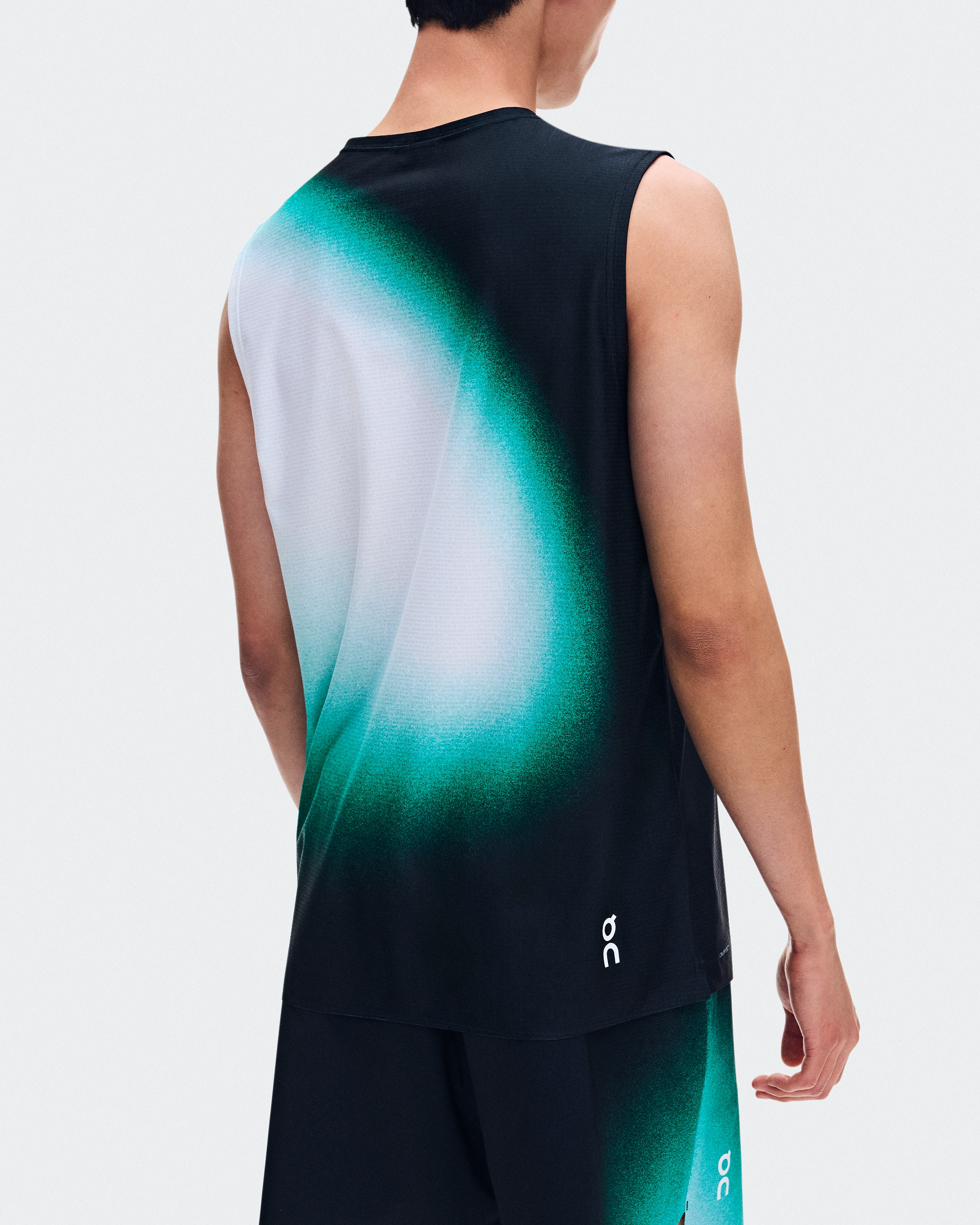 On Court Tank Swing Black & Neem Masculino Partes de cima e camisetas