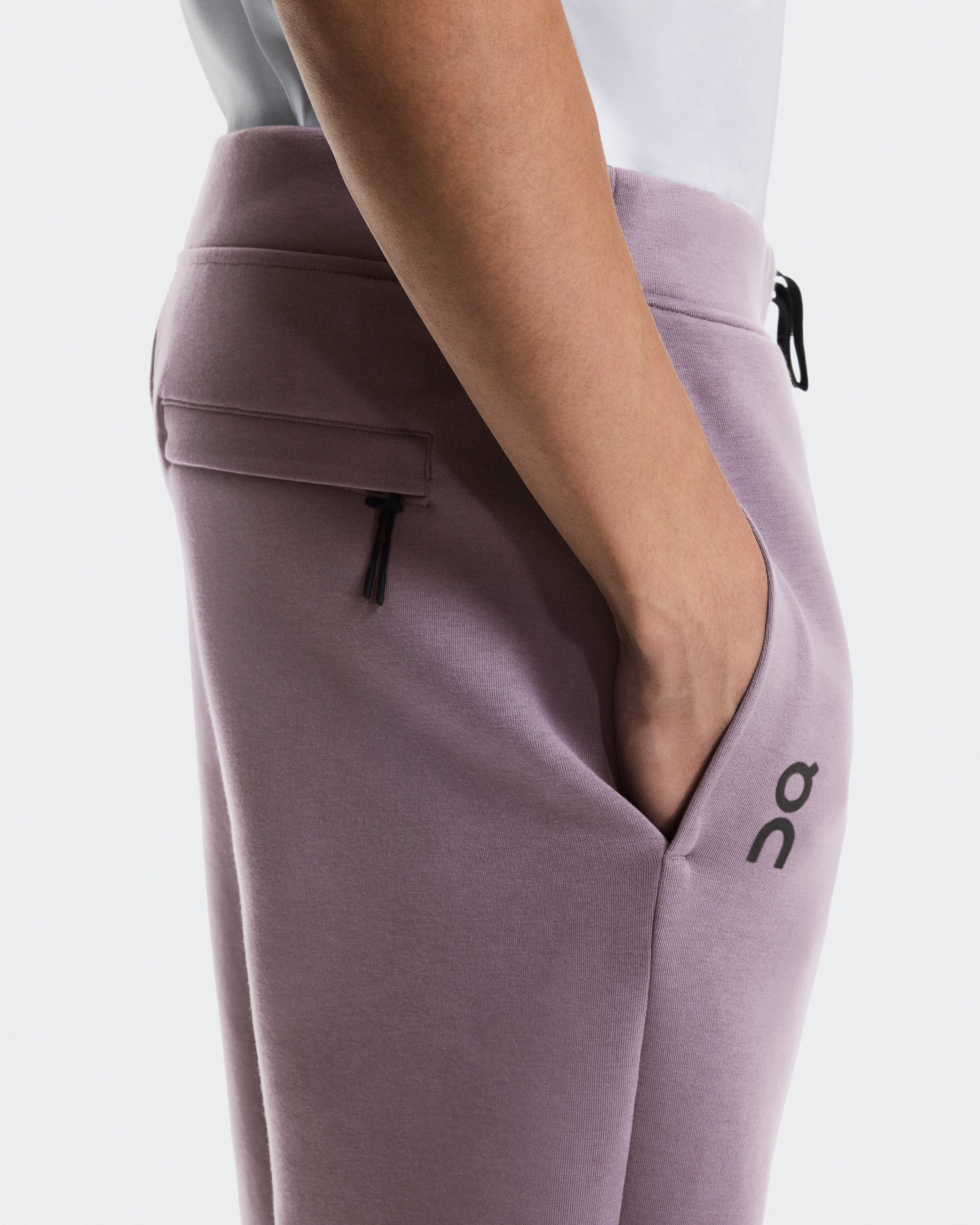 On Focus Tech Sweatpants Dewberry 남성 팬츠