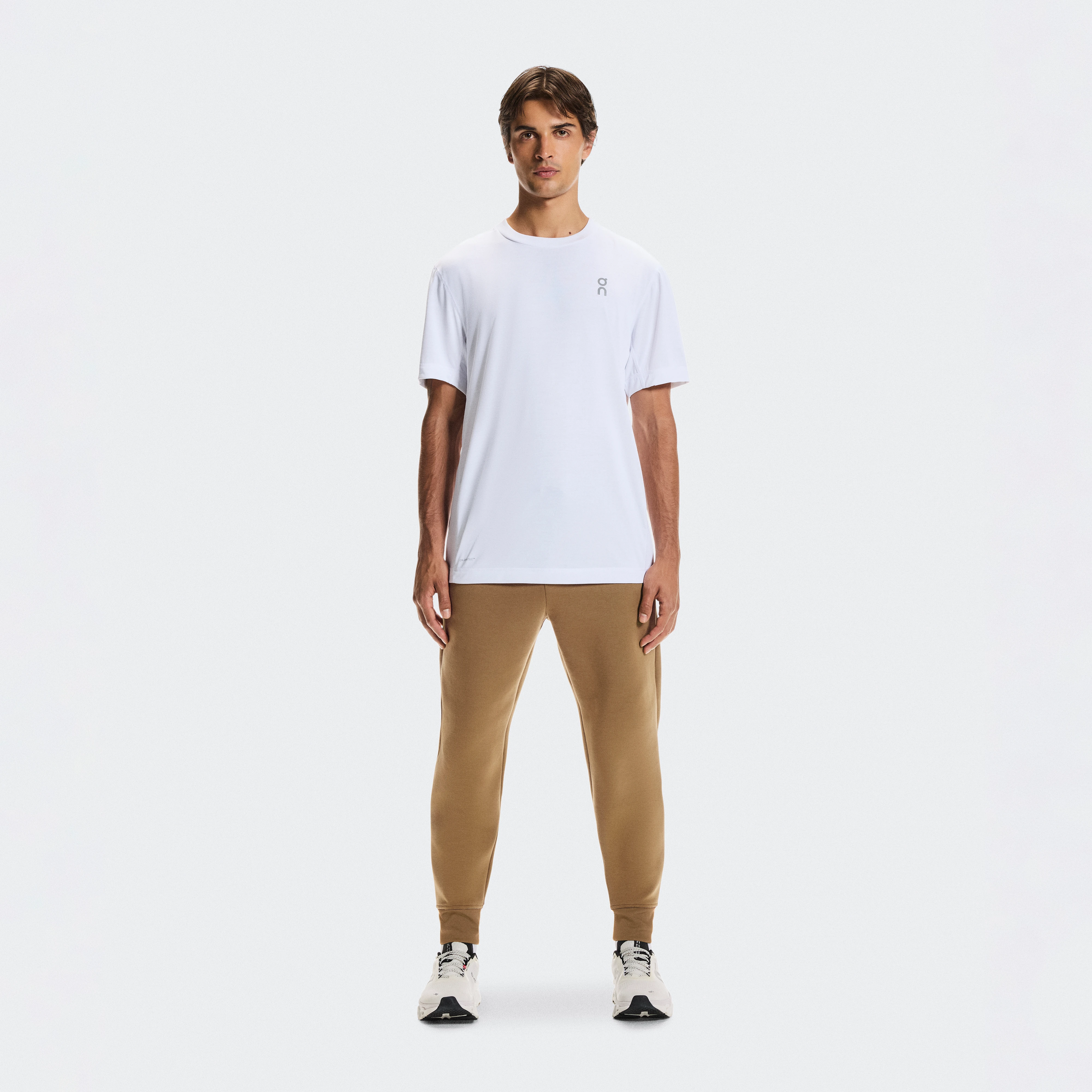 On Focus Tech Sweatpants Brown Men Men – All-day wear, travel, training Pants