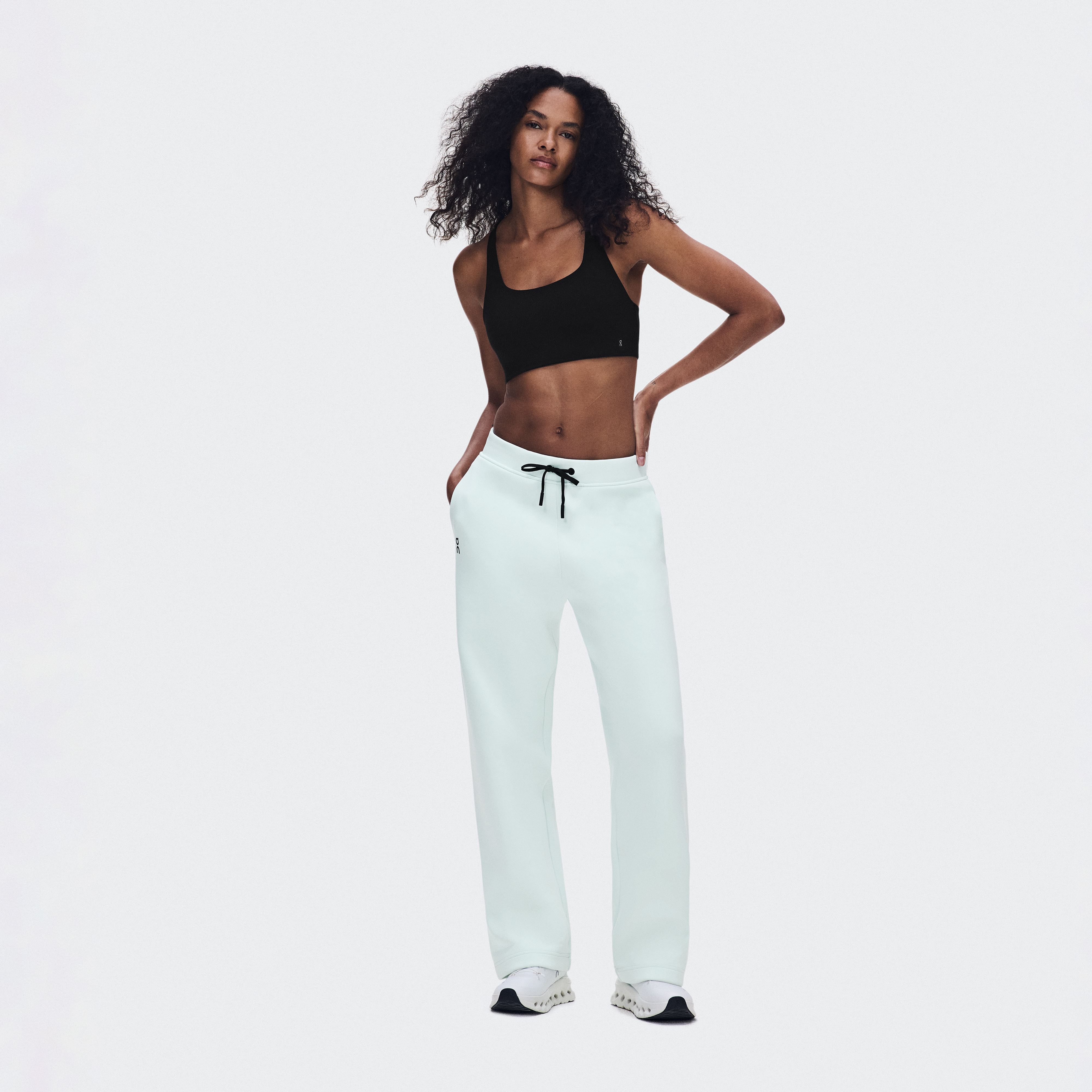 Focus Tech Sweatpants in Flurry