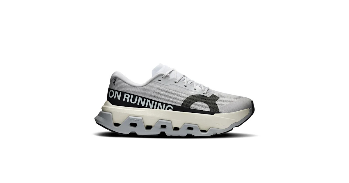 On Cloudmonster 3 Hyper bij On