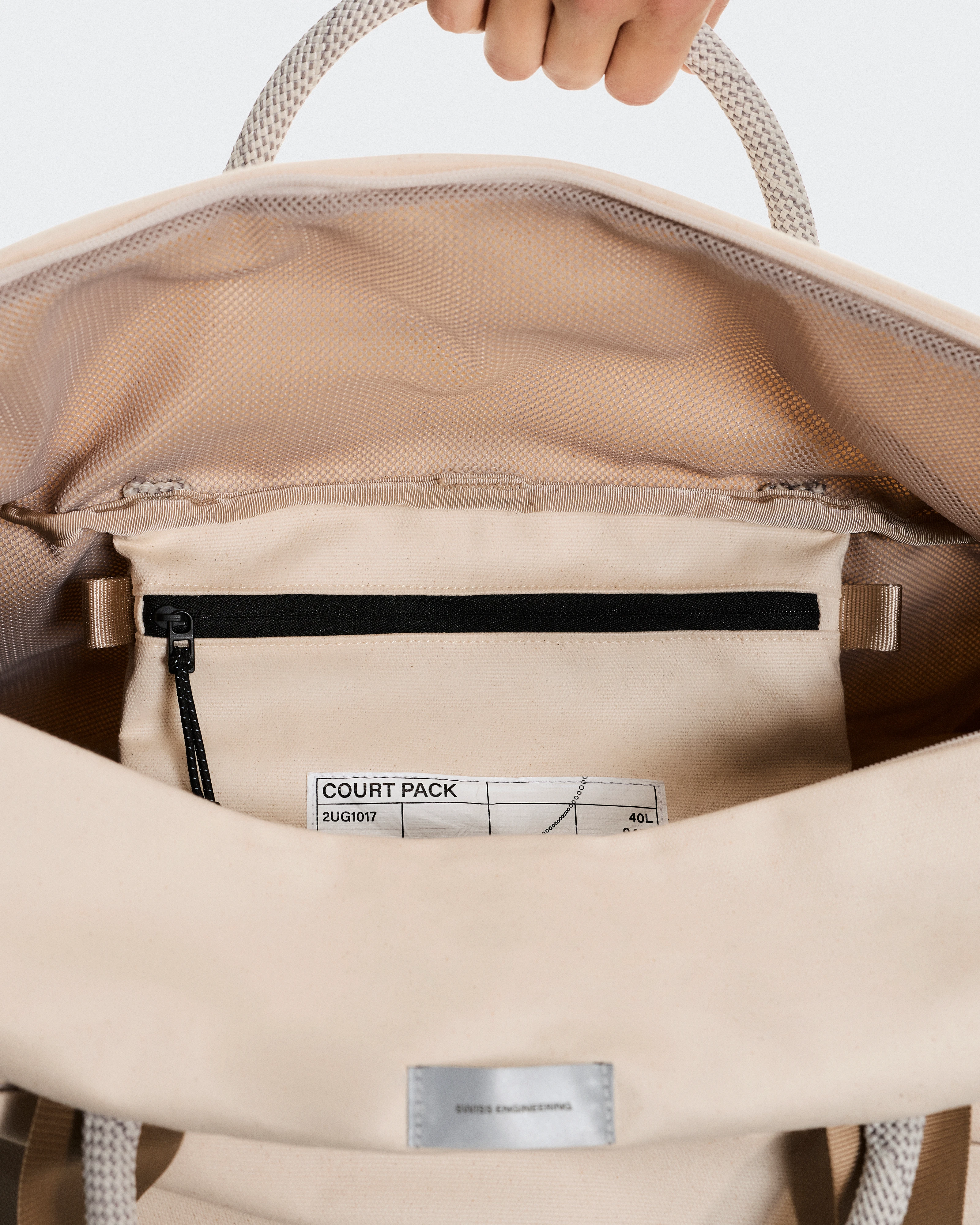 On Court Pack 40L Sesame & White Unisex Bags