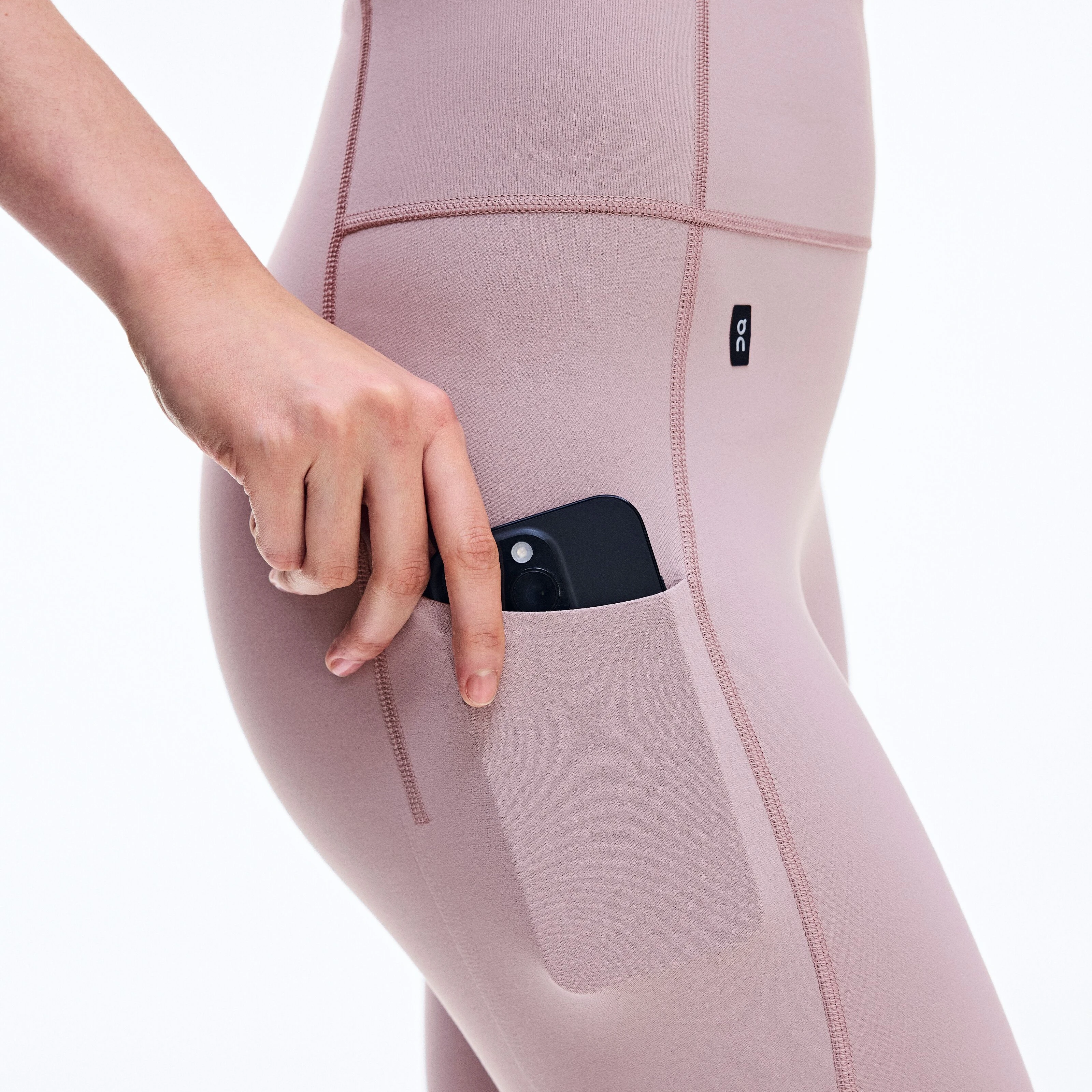 grid-02-image-01-beat-3-tights-cp