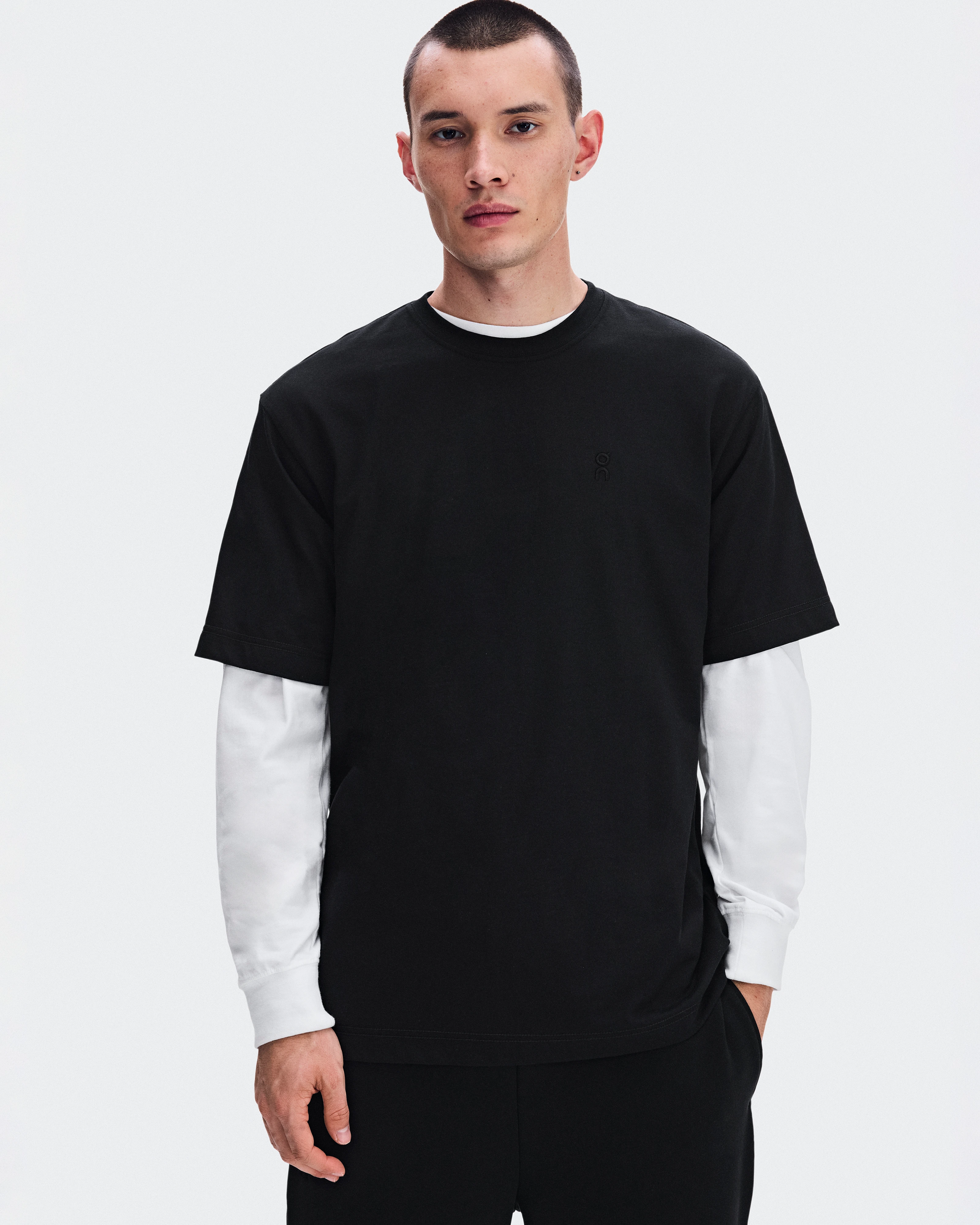 On Club Collective-T Runner Black Men Tops and t-shirts