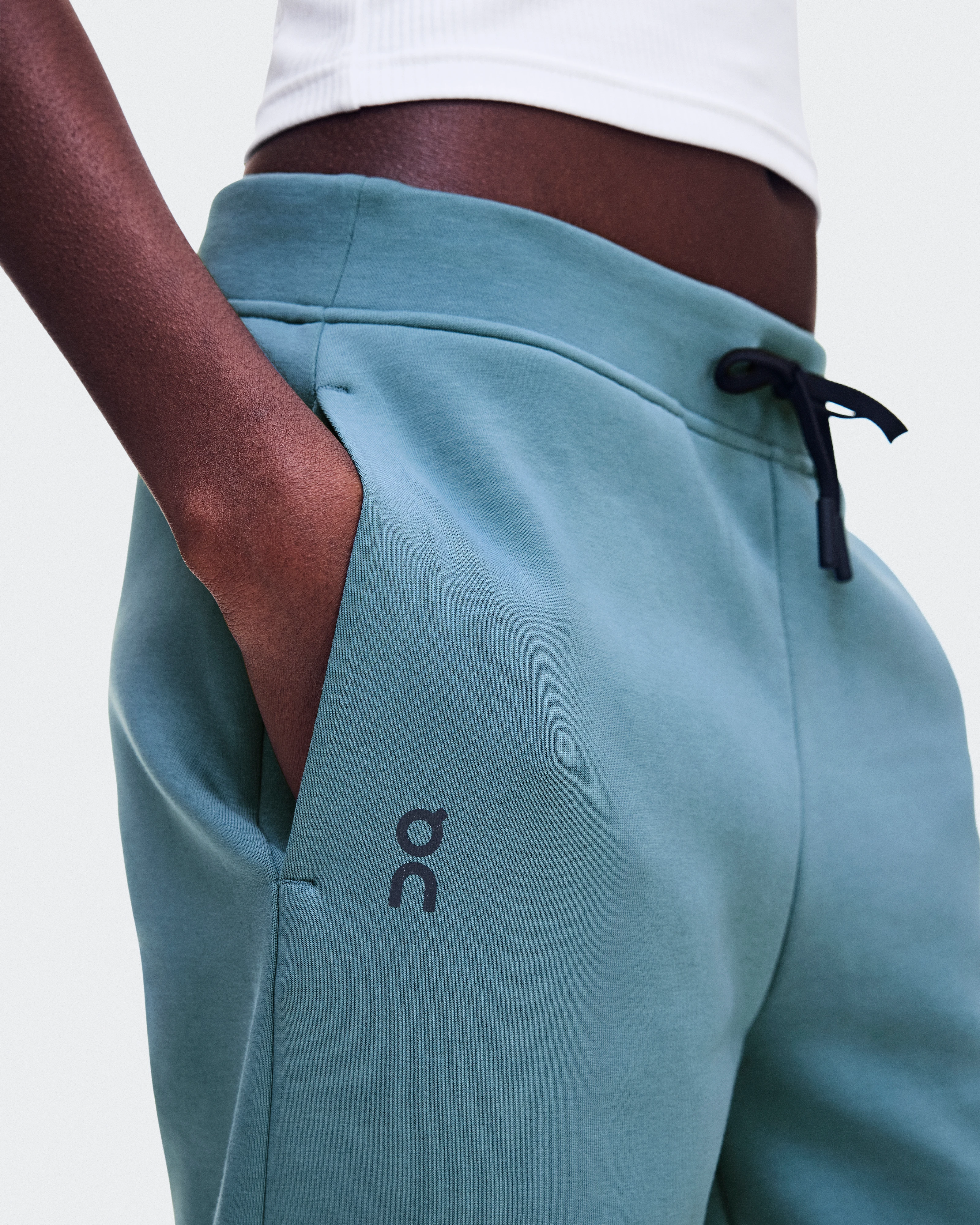 On Focus Tech Sweatpants Agave Women Pants