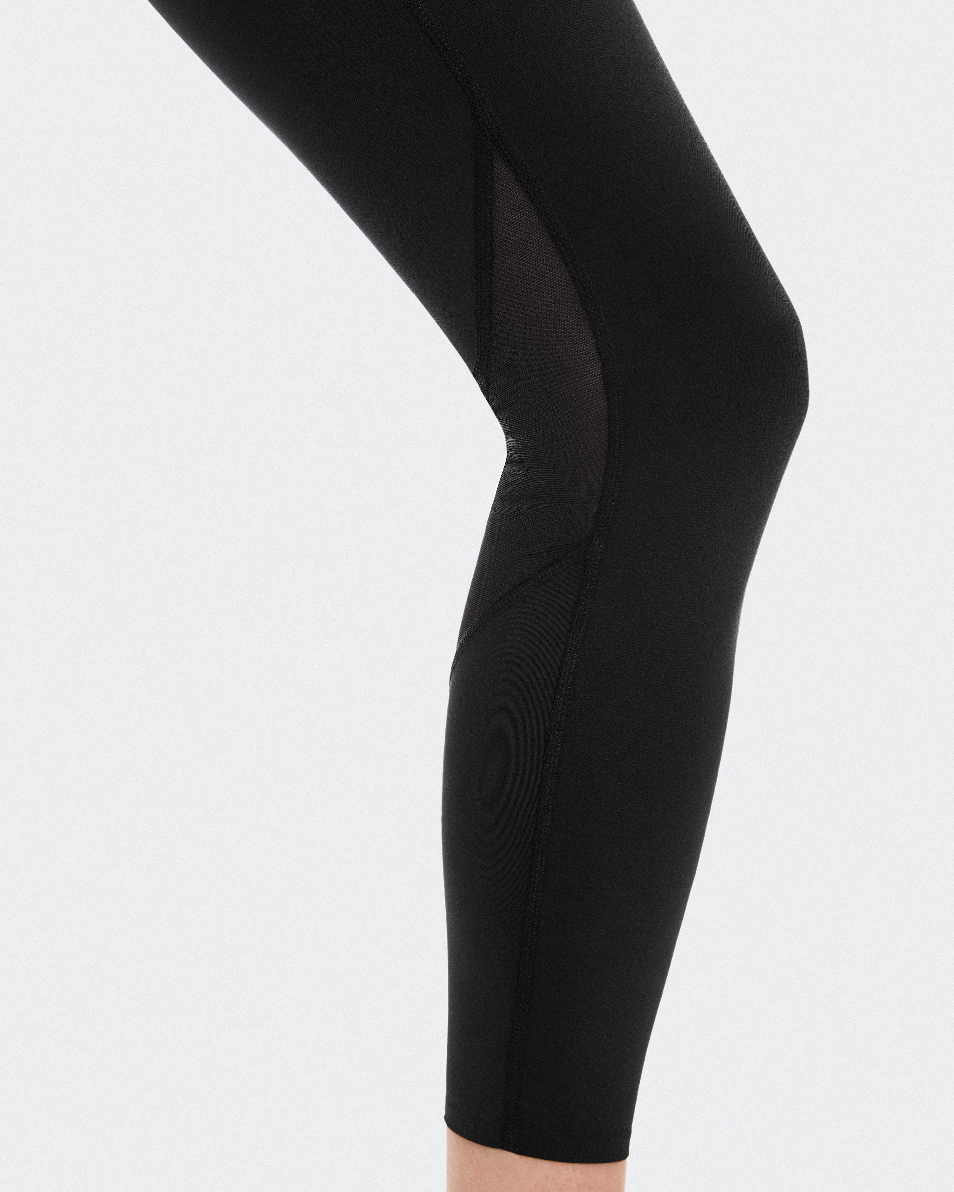 On Train Volt Tights 7/8 Black Women Tights