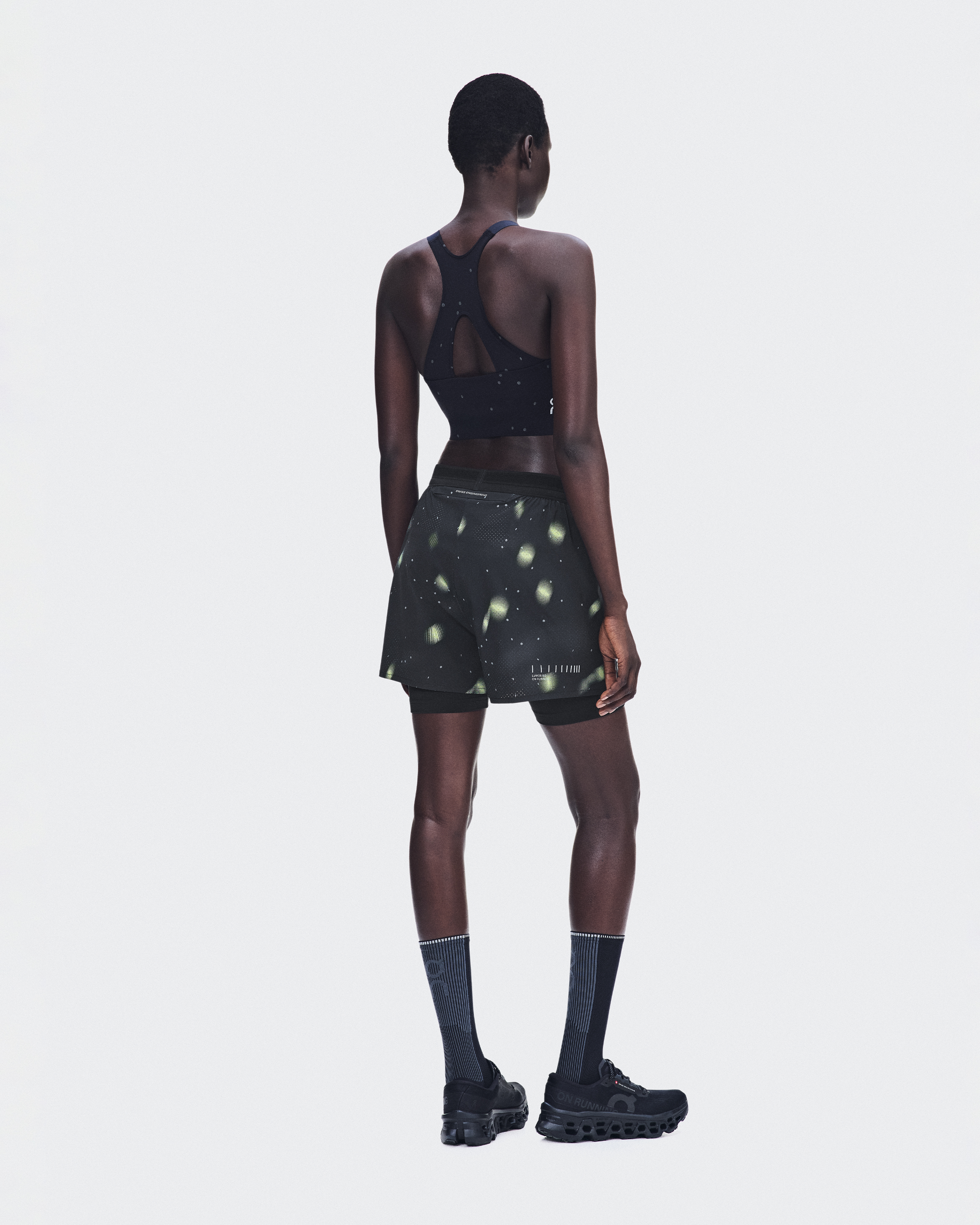 オン On Performance Shorts Lumos Sサイズ Women's Performance Shorts Lumos | On United States