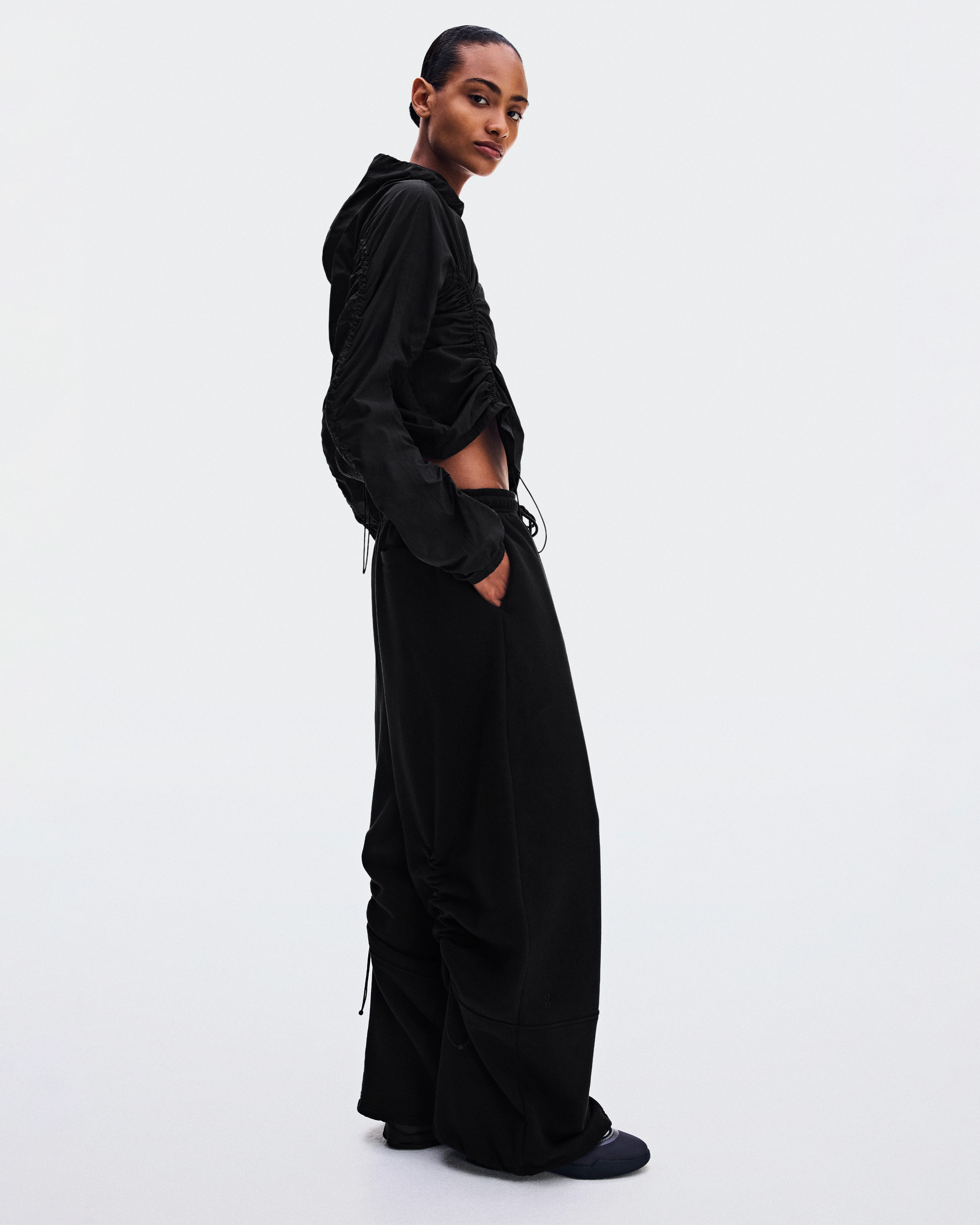 On Ruched Lightweight Jacket Black 여성 재킷