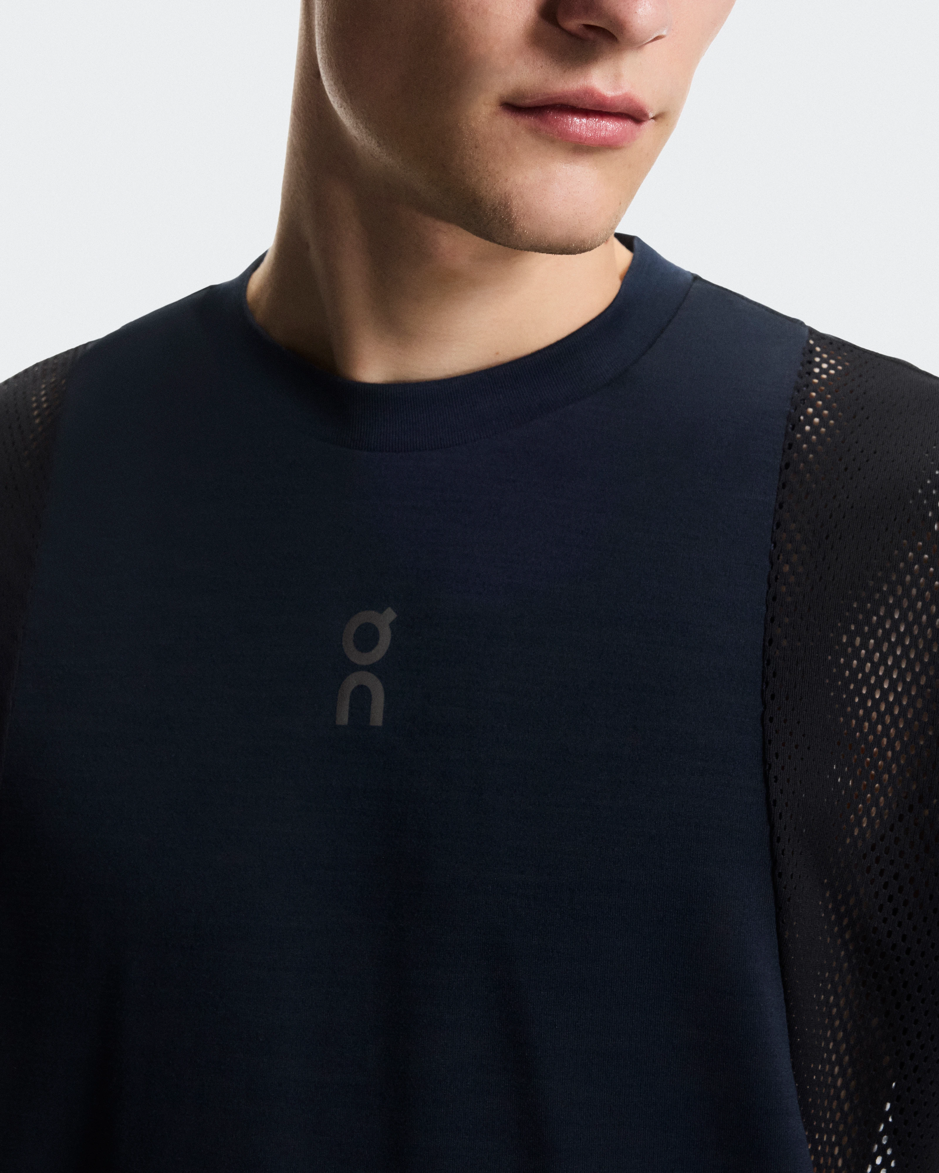 On Train Volt-T Navy Men Tops and t-shirts