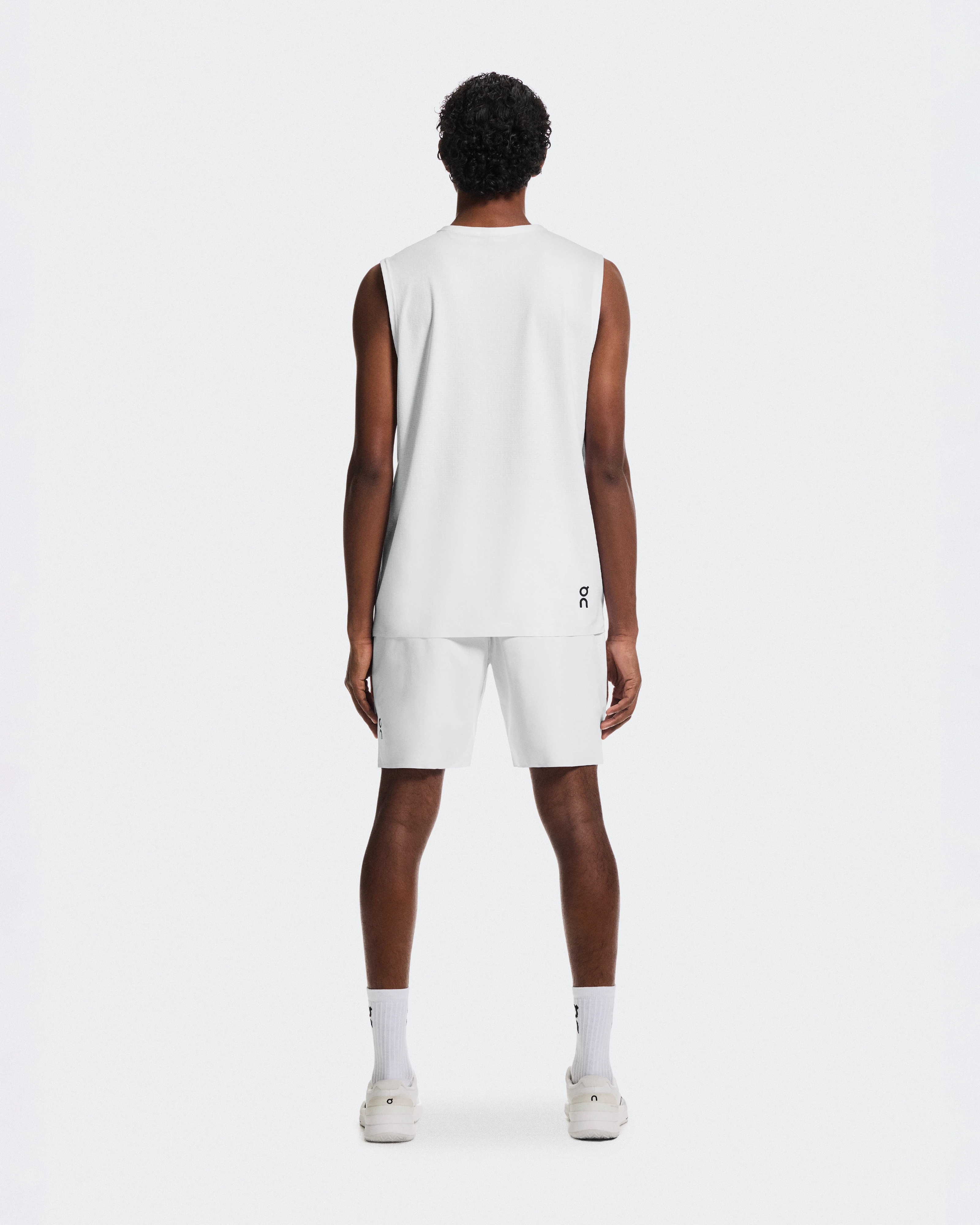 On 7" Court Shorts White Men Shorts