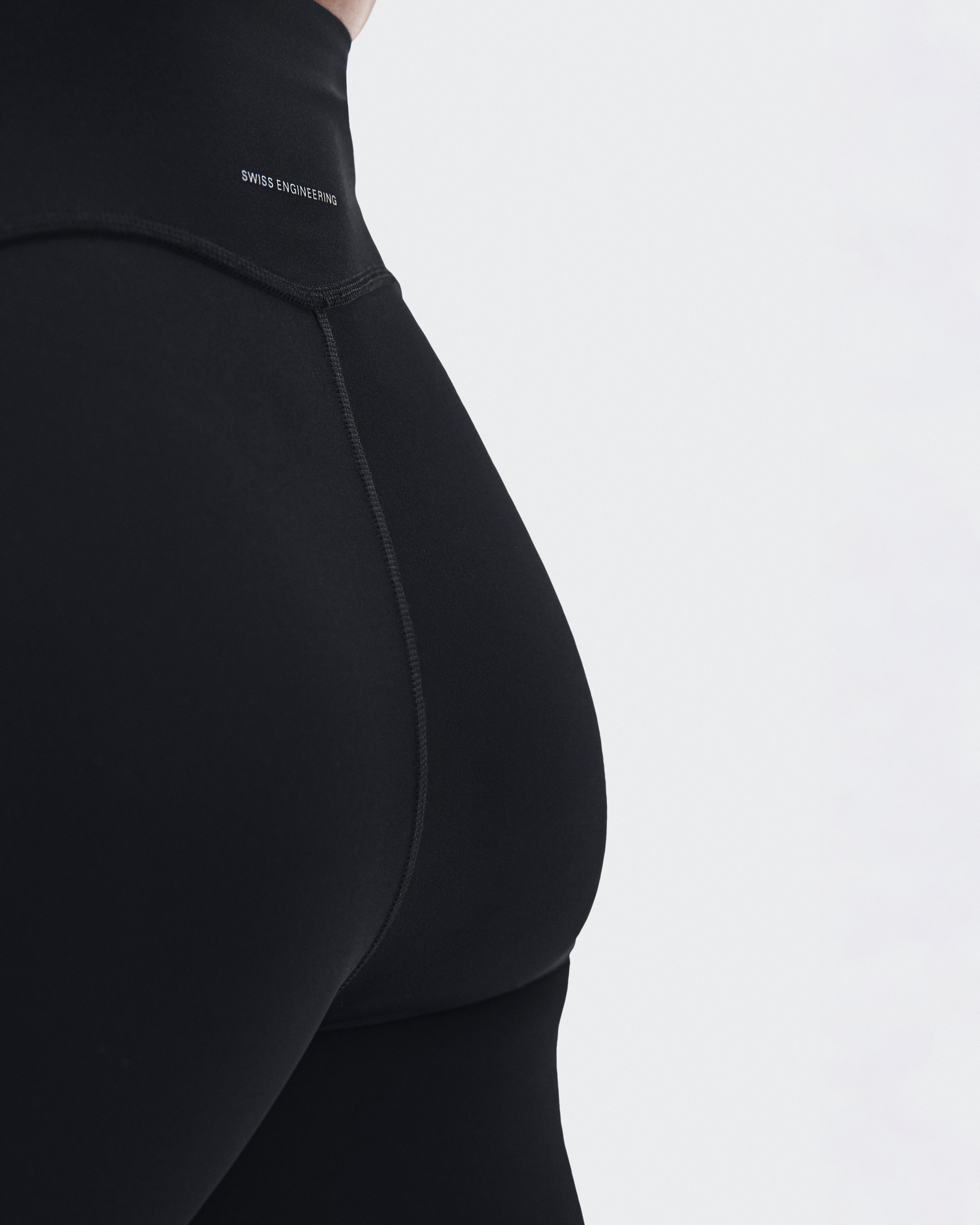 Women's Train Tights 7/8 | Black | On United States