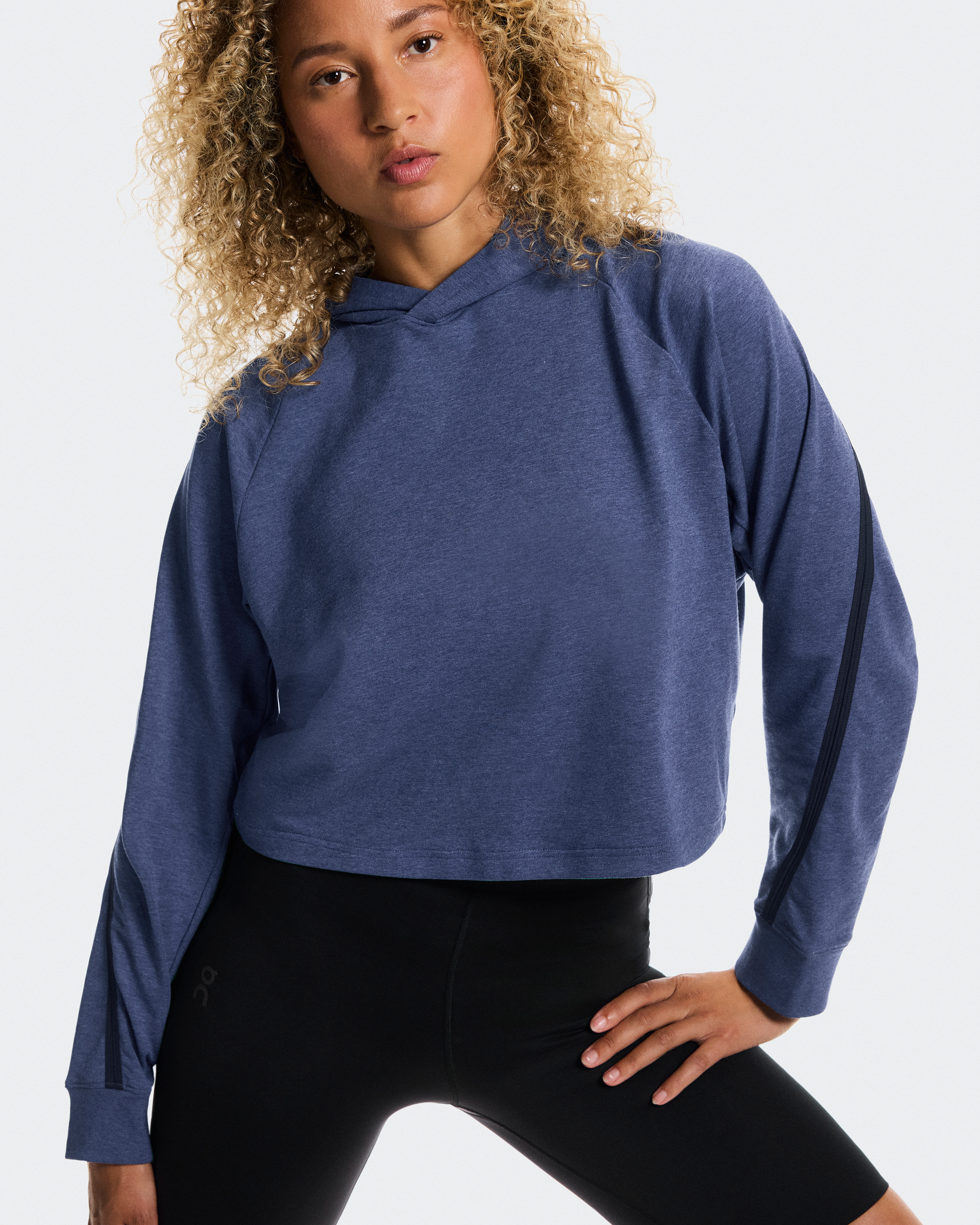 Studio HoodieWomen / Acai / L