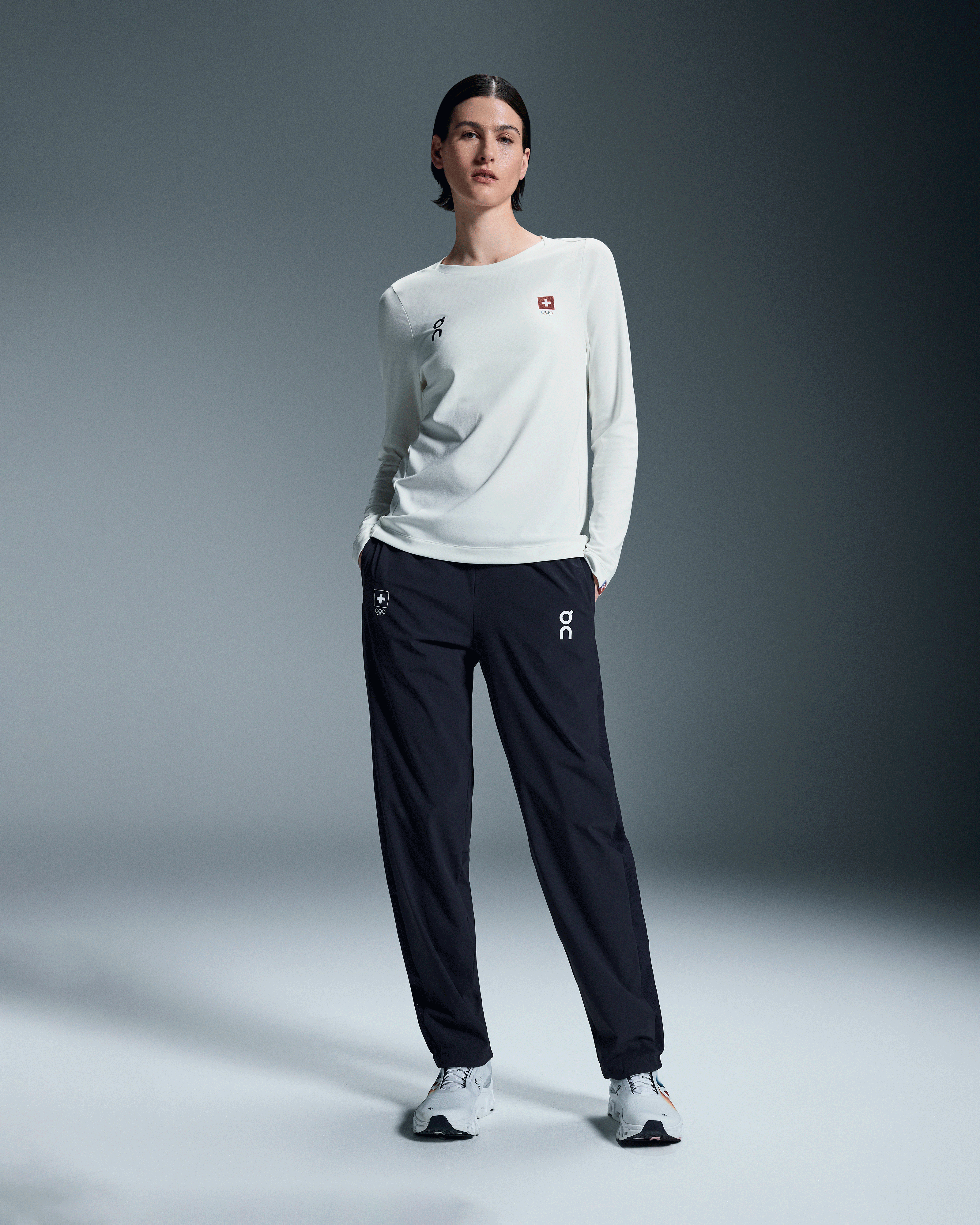 On Swiss Olympic Track Pants Ink Women Pants