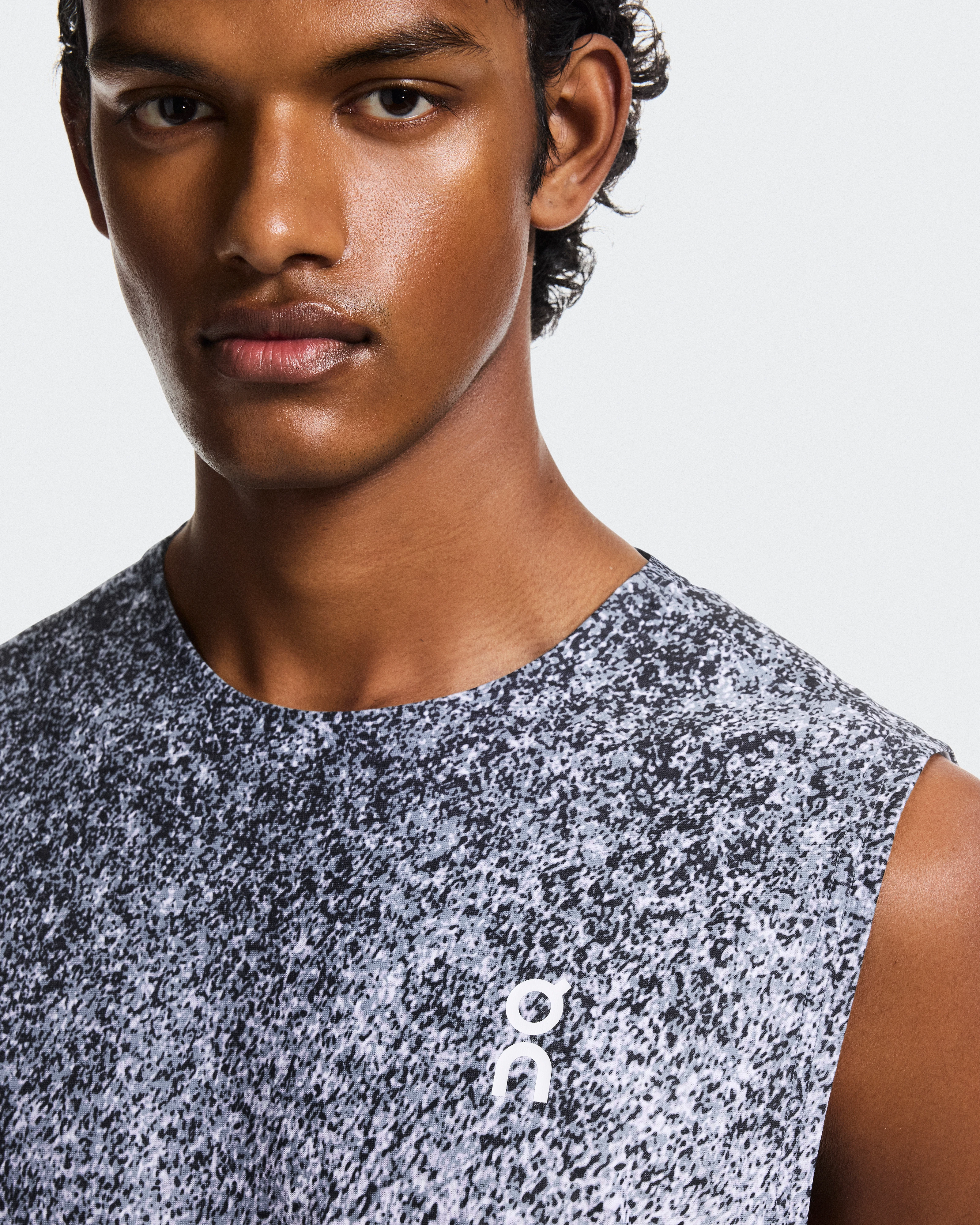 On Court Tank Fade Thistle & White Men Tops and t-shirts