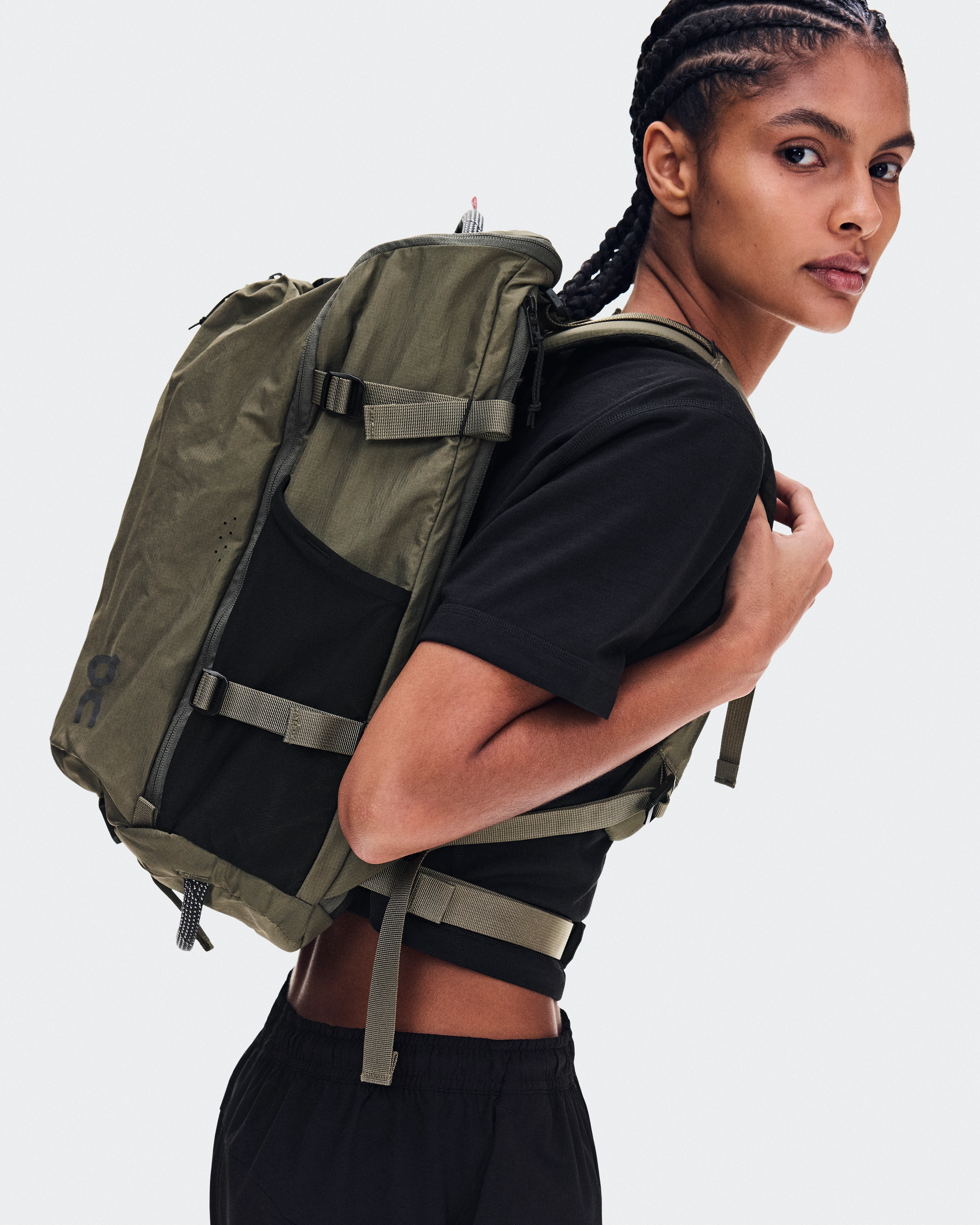 On Speed Pack 30L Olive & Black Unisex Bags