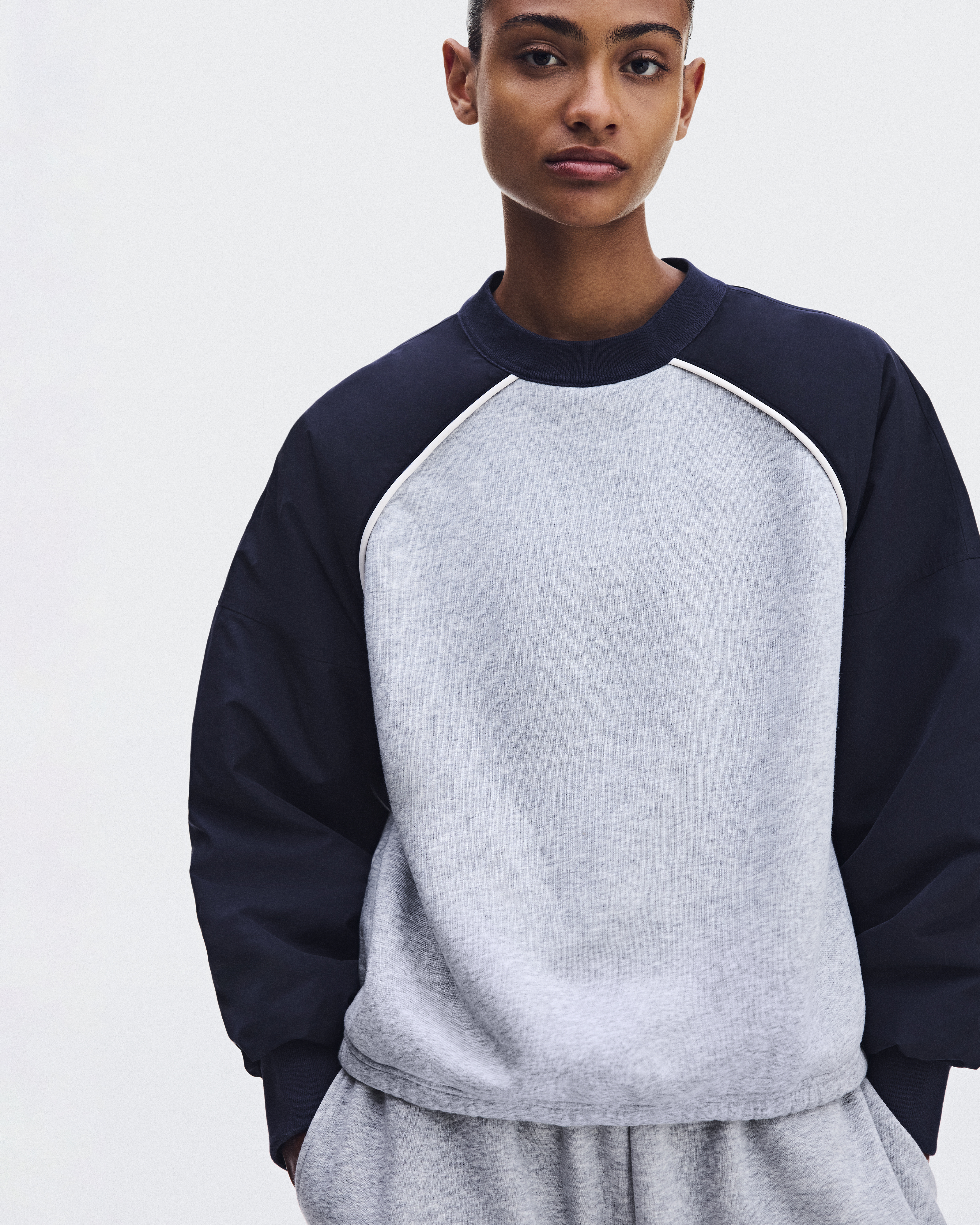 Women's Oversized Crewneck | Grey | On Andorra