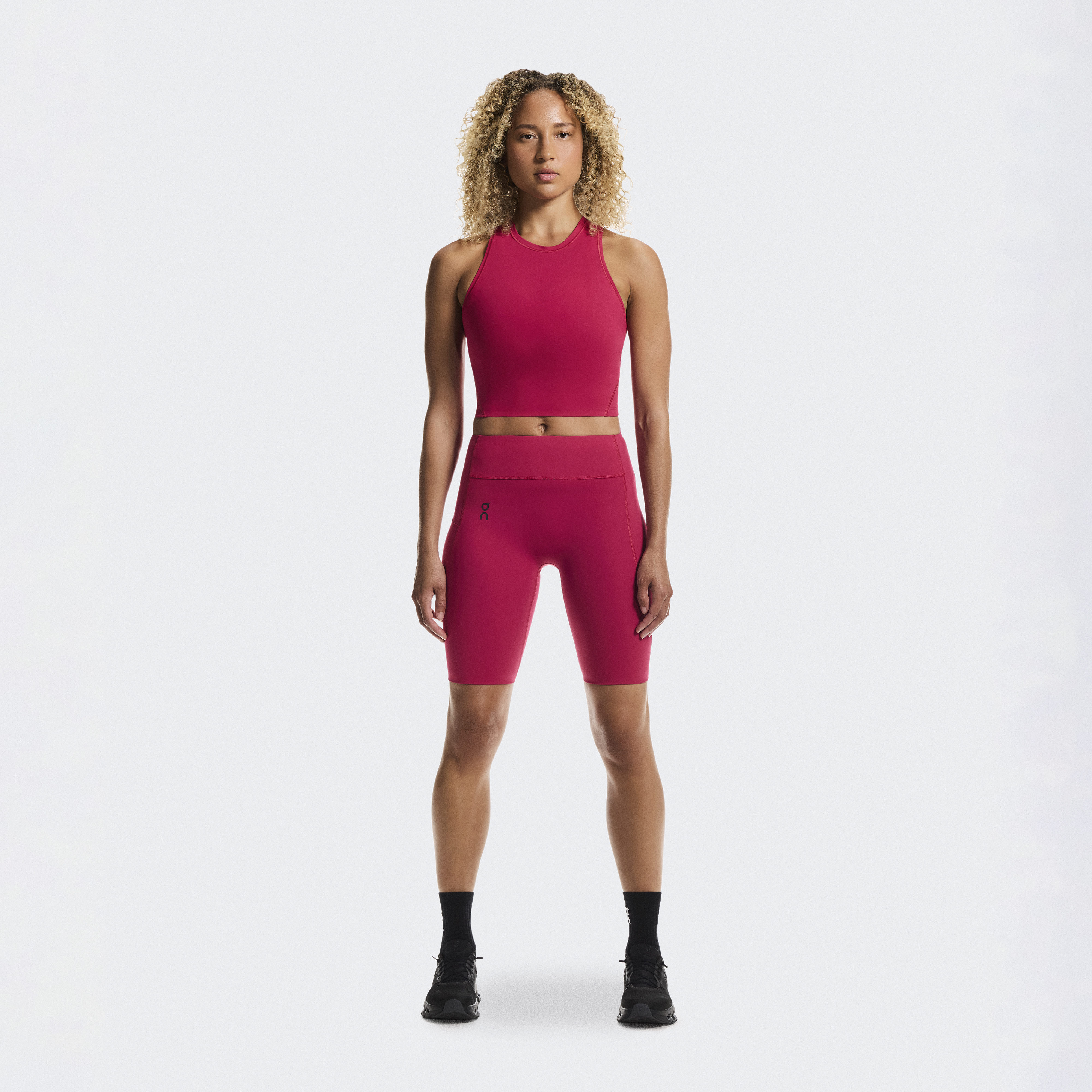 Studio Tights Short in Grenadine