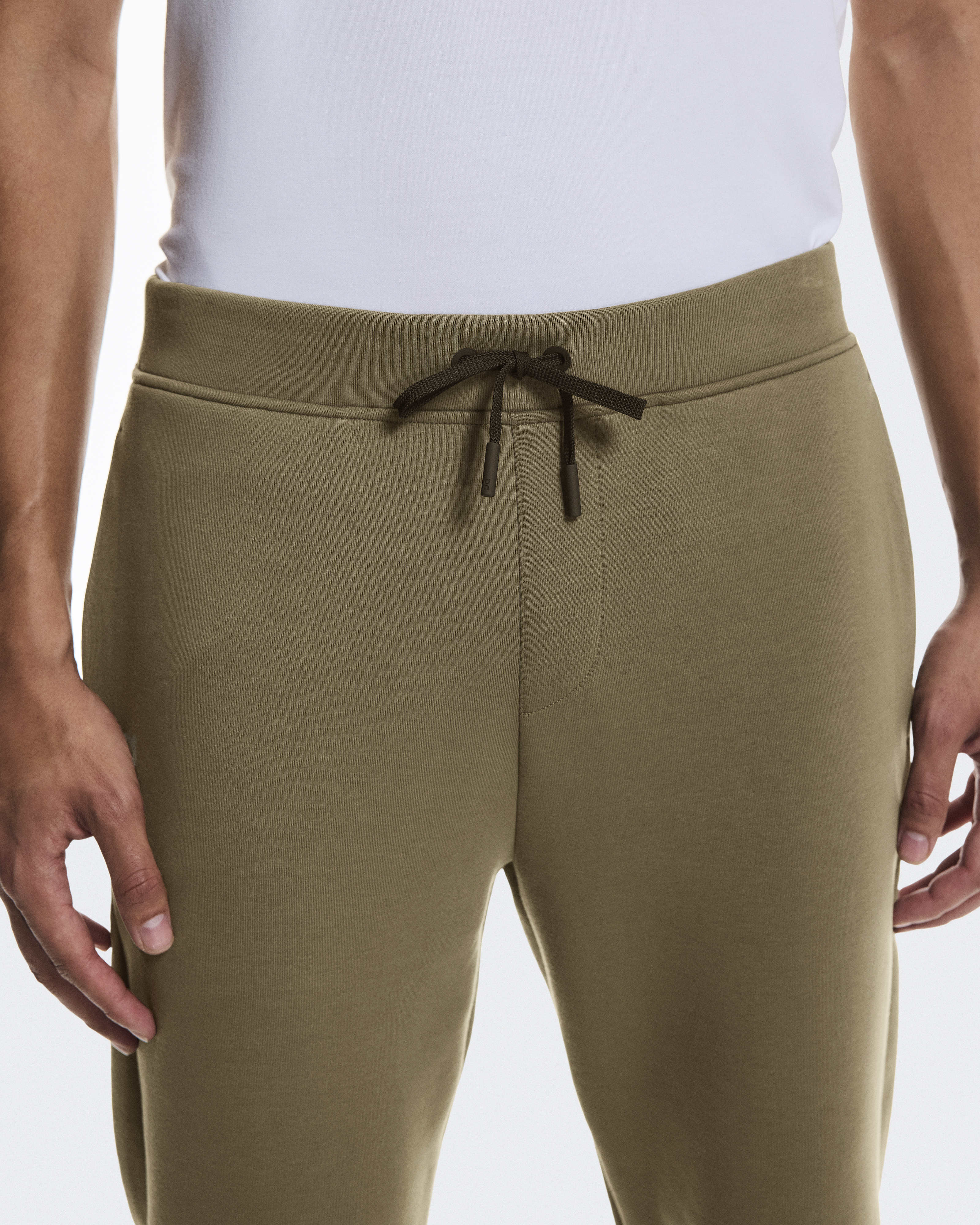 メンズ Focus Tech Sweatpants | グリーン | On 日本