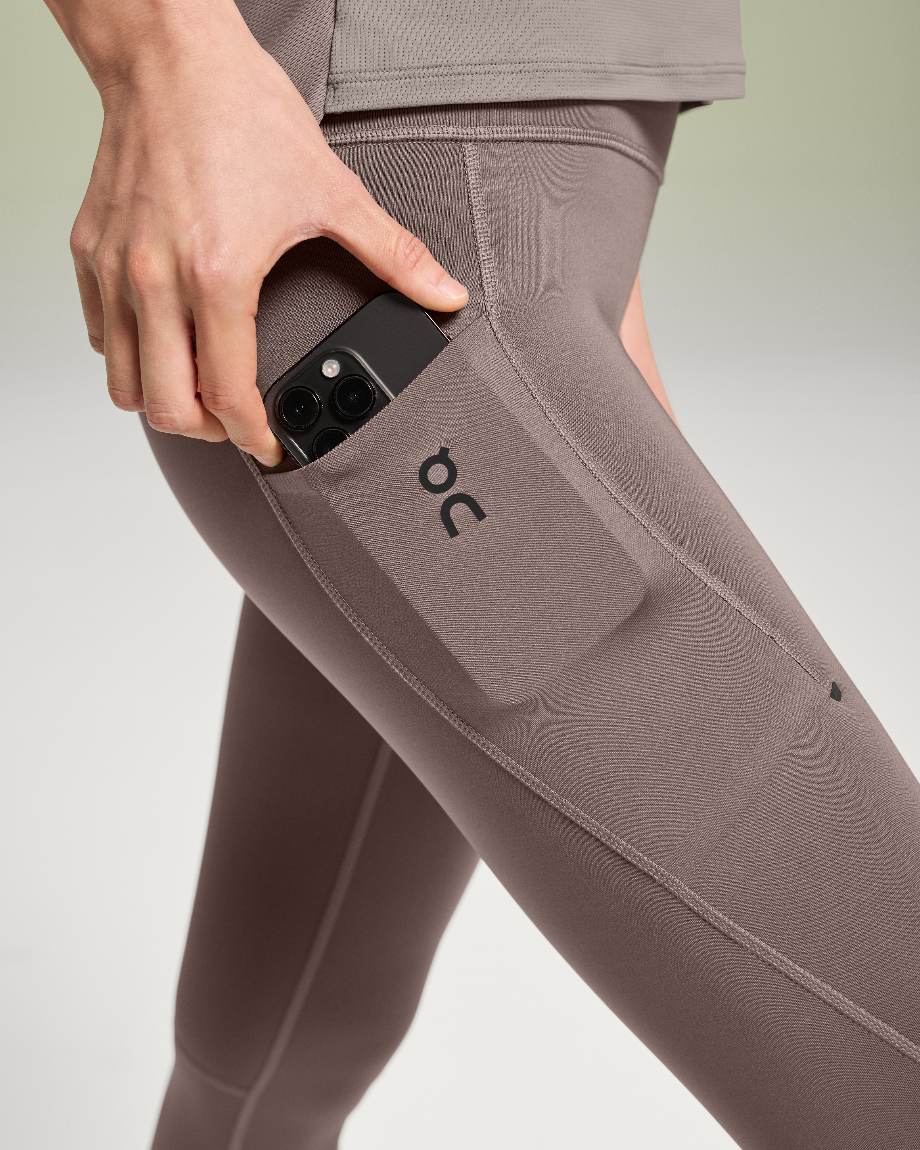 On パフォーマンスタイツ Lサイズ ウィメンズ Performance Tights Ash