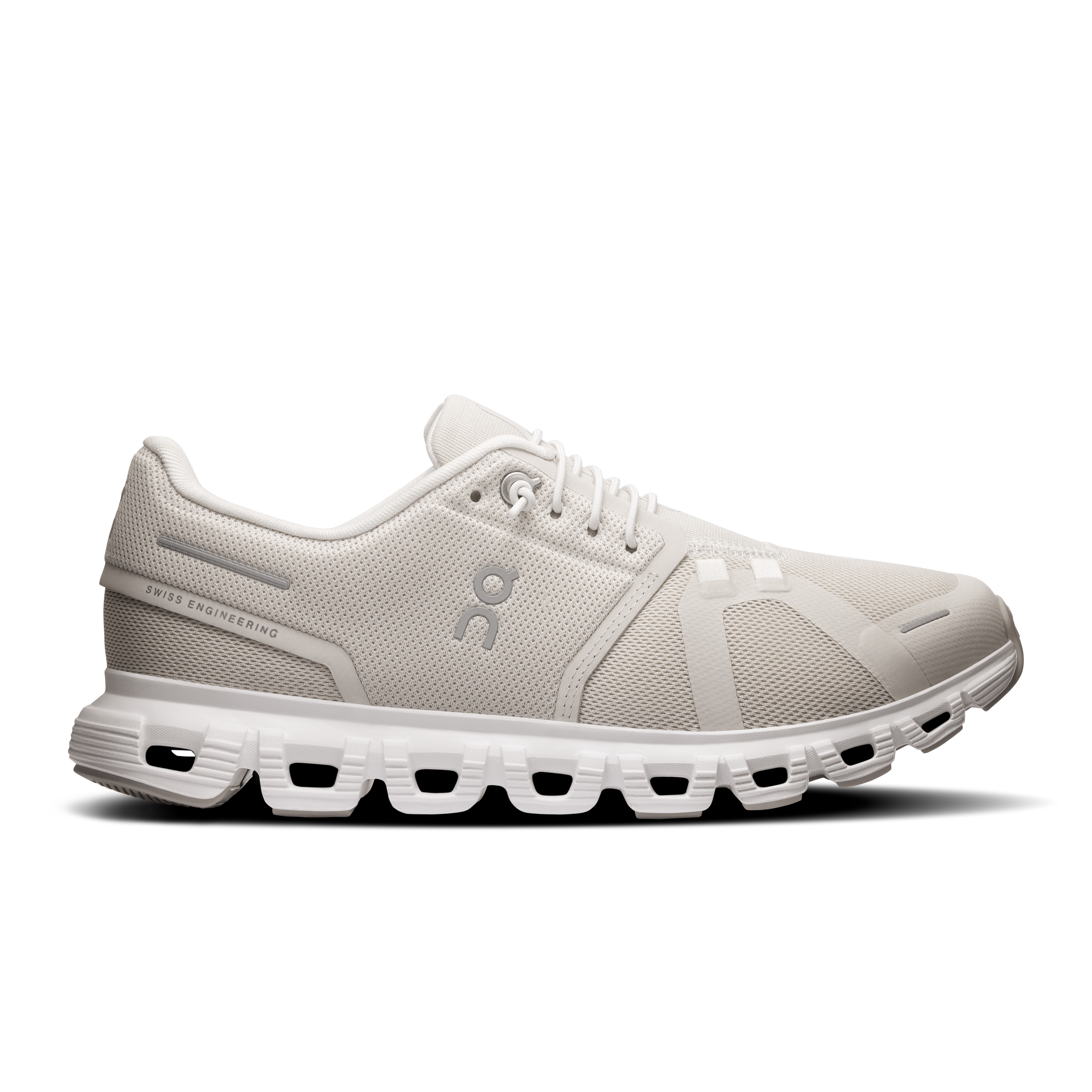 Cloud 6 Wide Lifestyle Shoe in Pearl/White