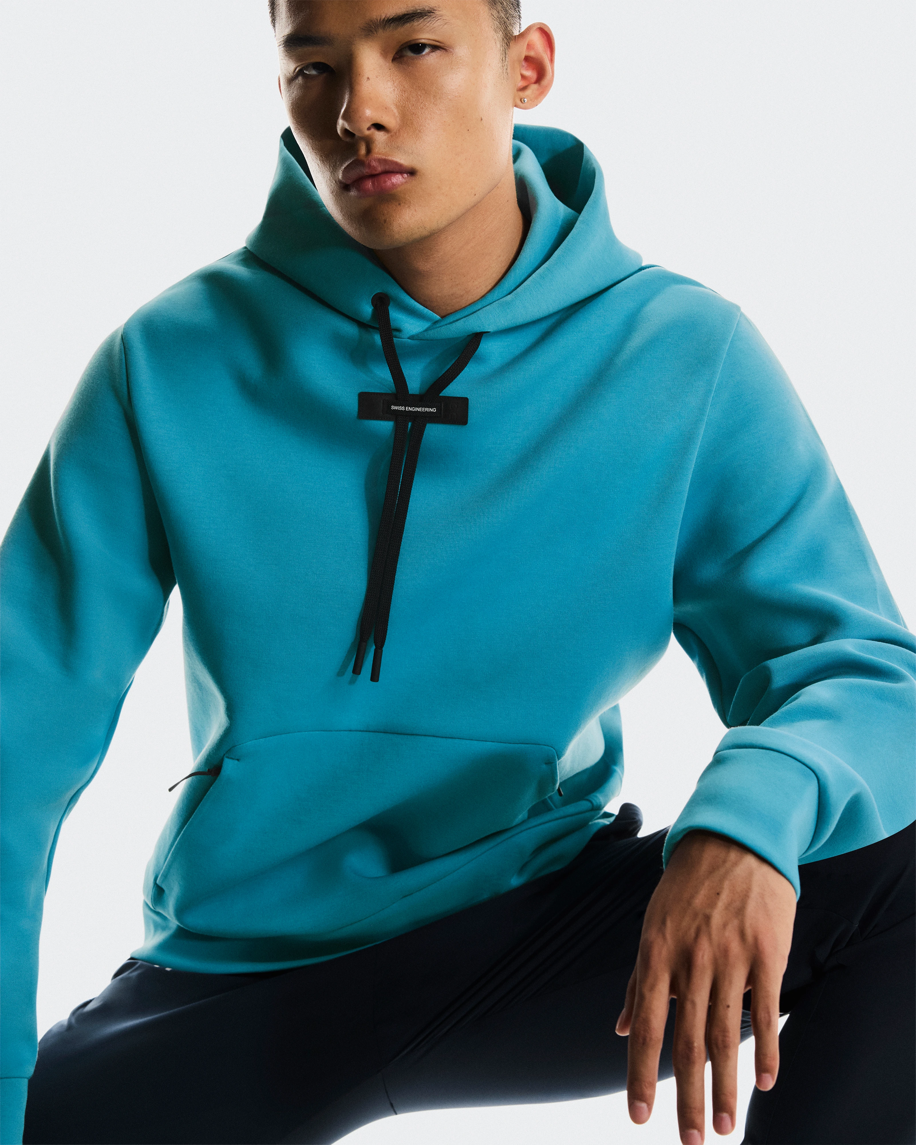 On Focus Tech Hoodie Niagara Men Hoodies and sweatshirts