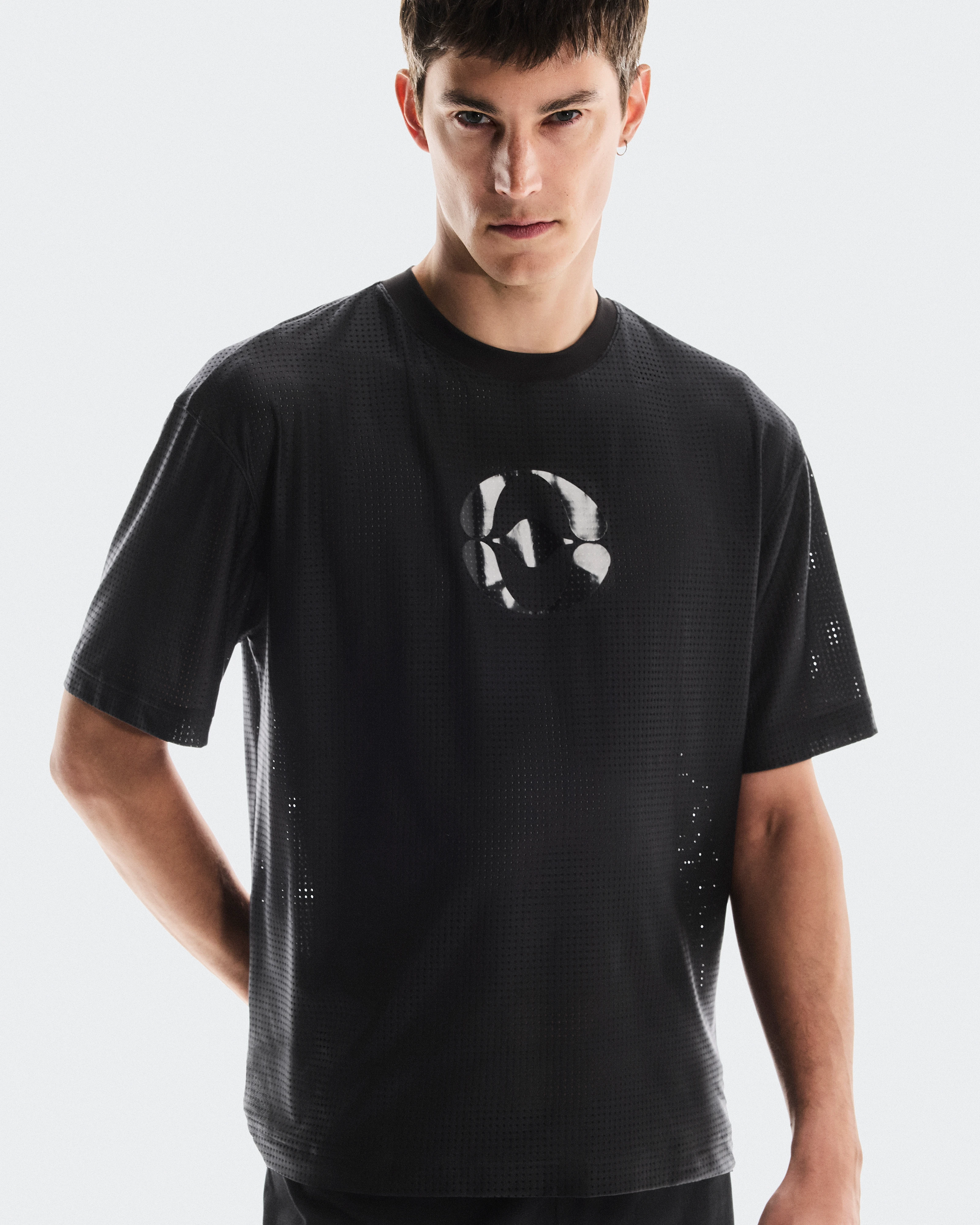 On CUT-OUT T FKA Black Unisex Oberteile