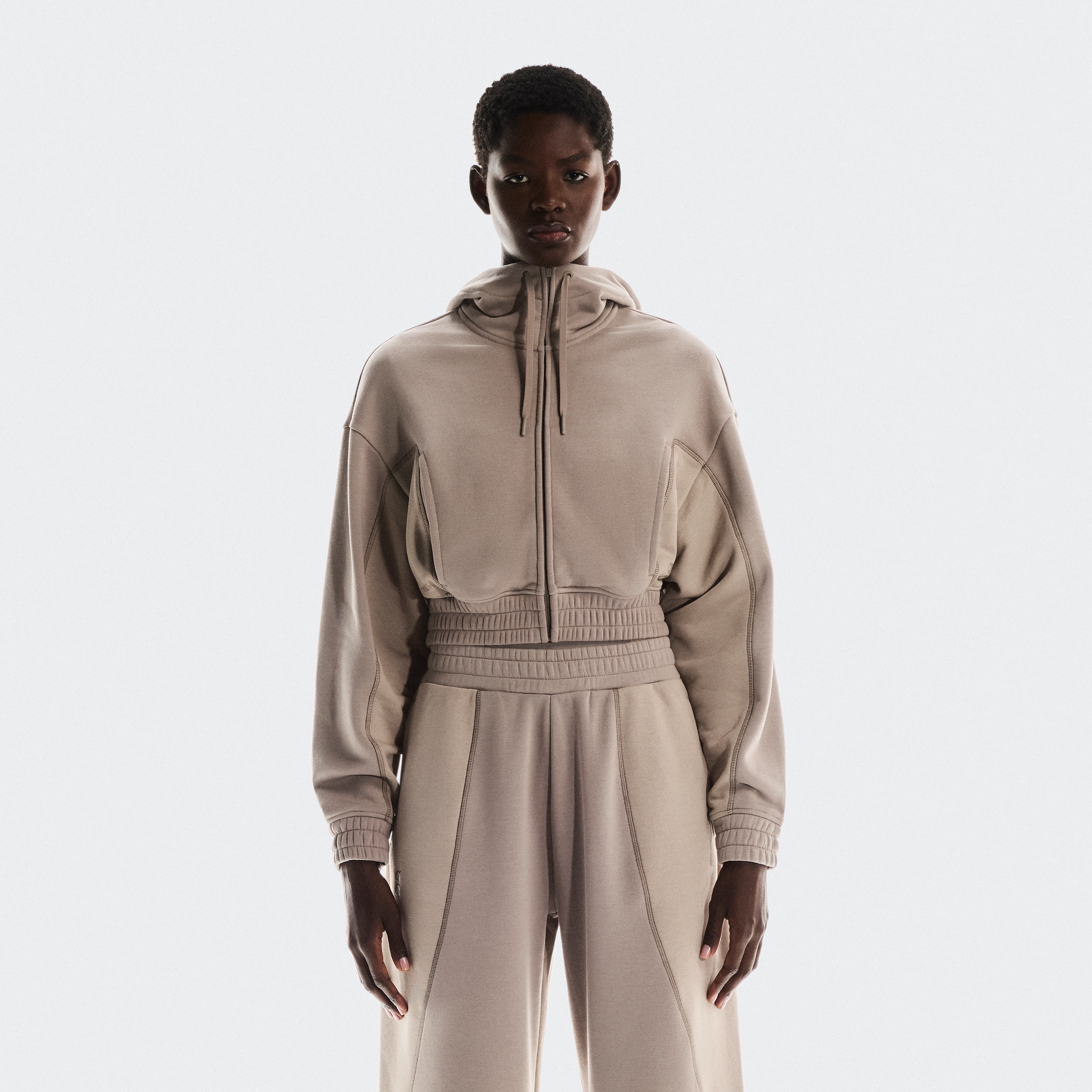 On Club Cropped Hoodie FKA Beige Women Women – All-day wear Hoodies and sweatshirts