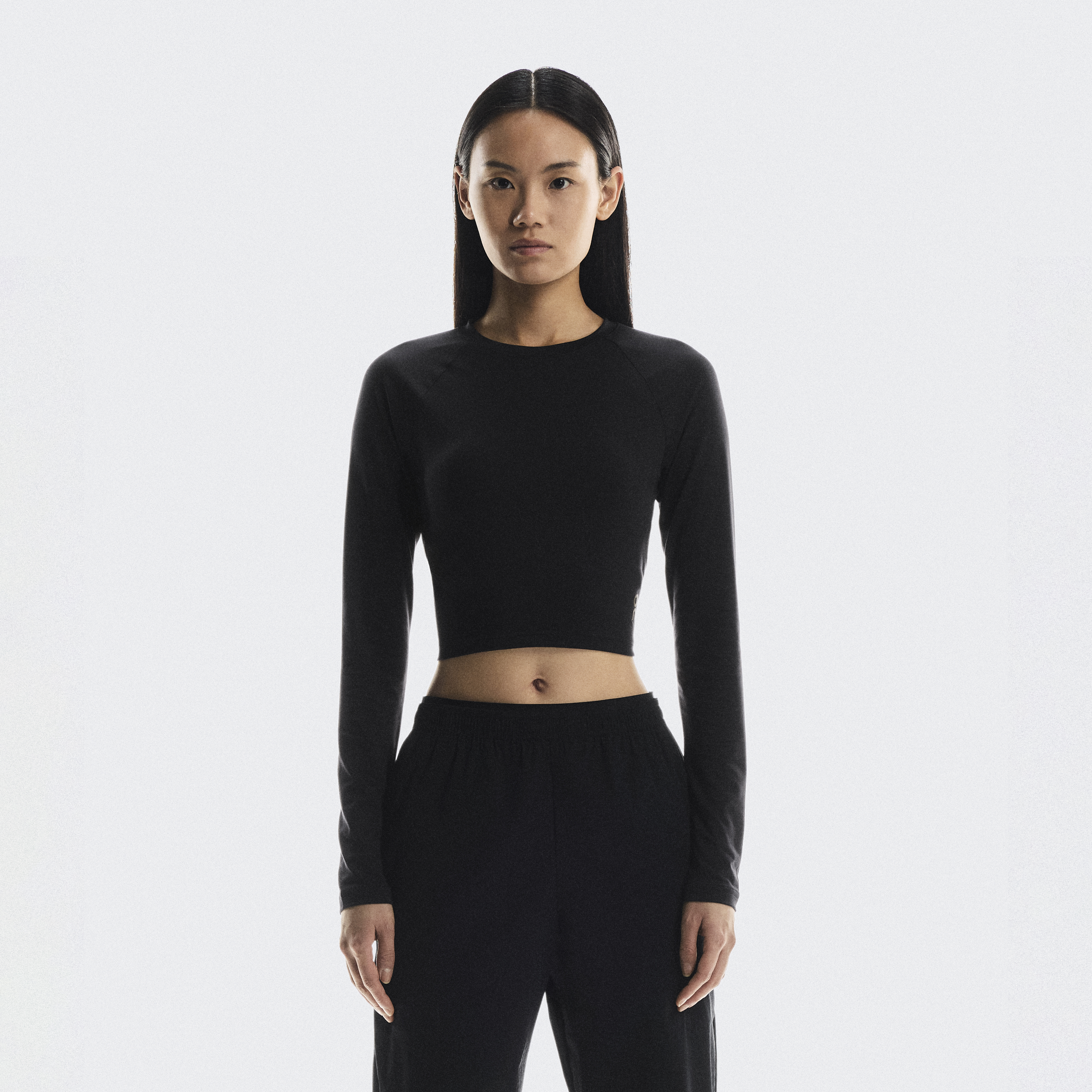 Studio Long-T Crop Long-Sleeve Shirt in Black