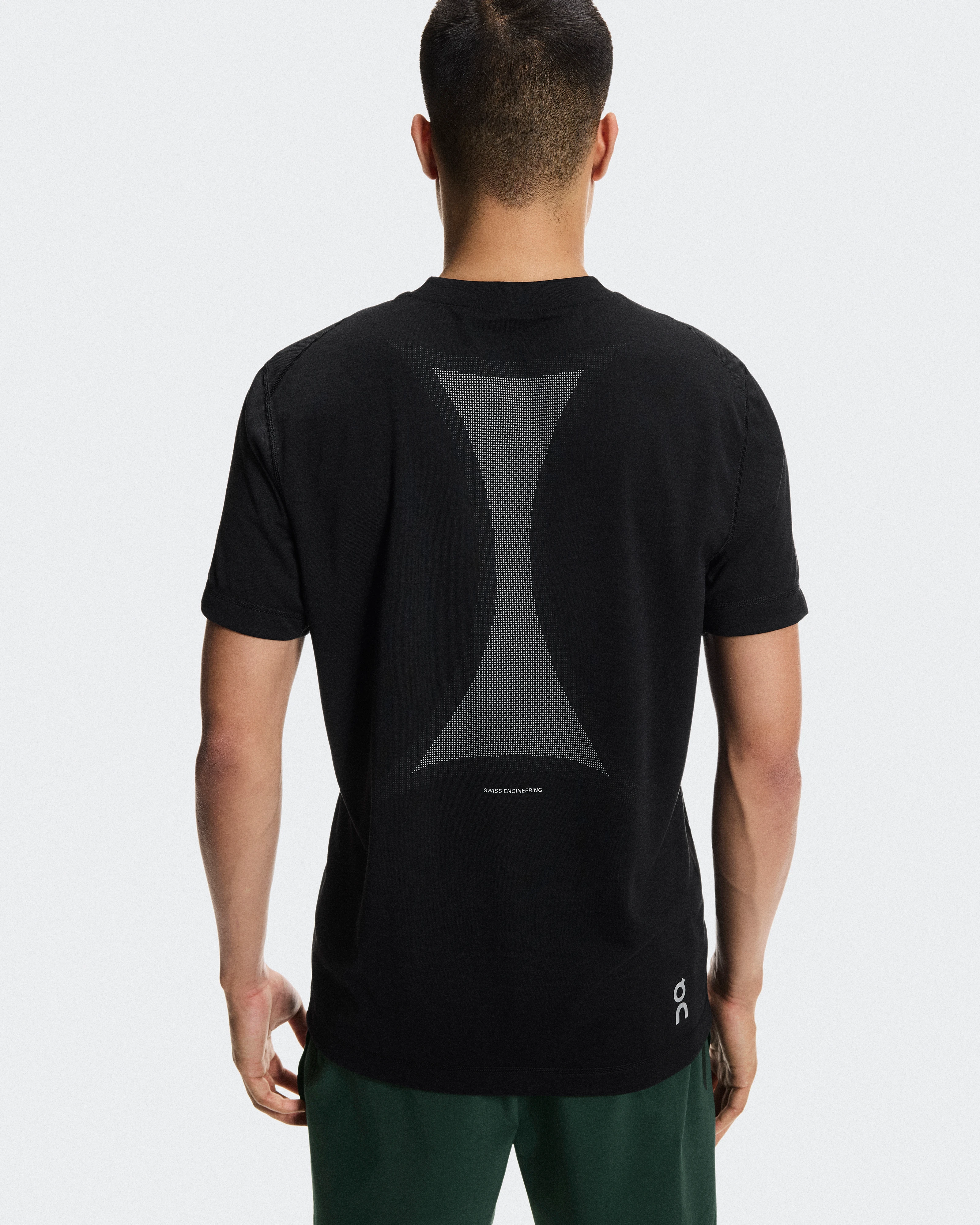 On Train-T Graphic Black Men Tops and t-shirts
