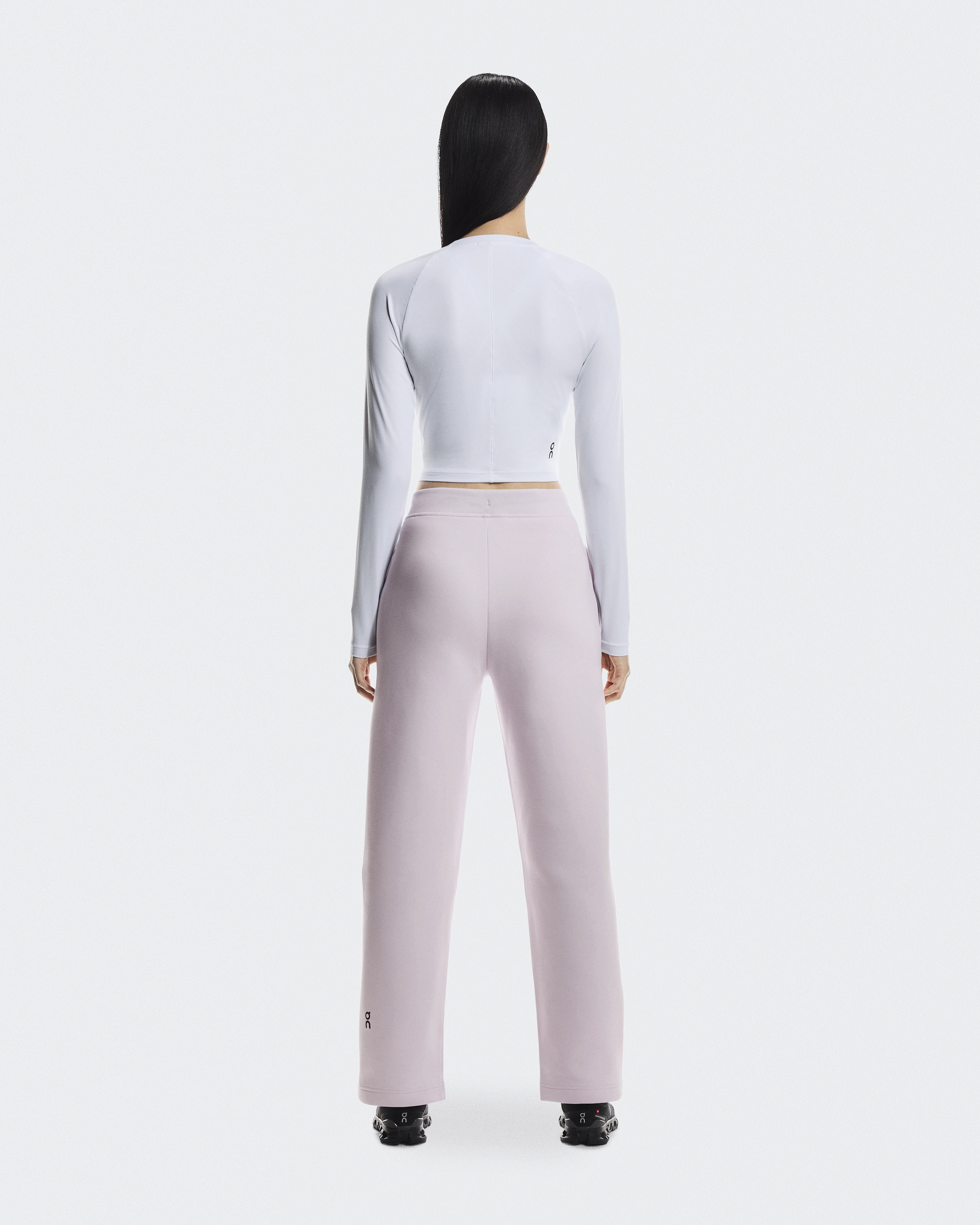 【FOTTSFOTTS】Cutaway Sweatpants☆24SS☆韓国☆パンツ ☆韓国の人気☆【FOTTSFOTTS】☆CUTAWAY SWEATPANTS☆パン.ツ