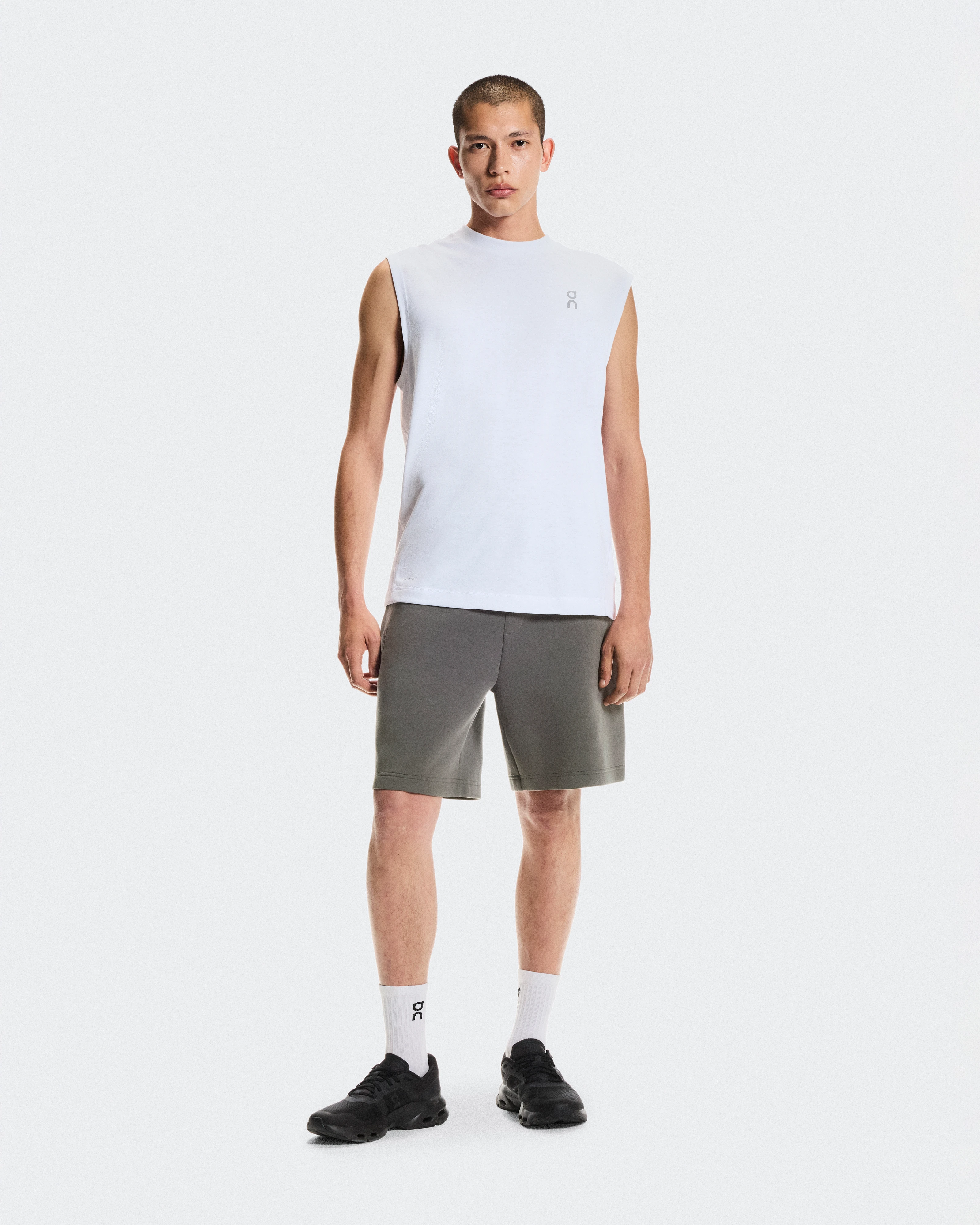 On Focus Tech Shorts Shadow Hombre Pantalones cortos