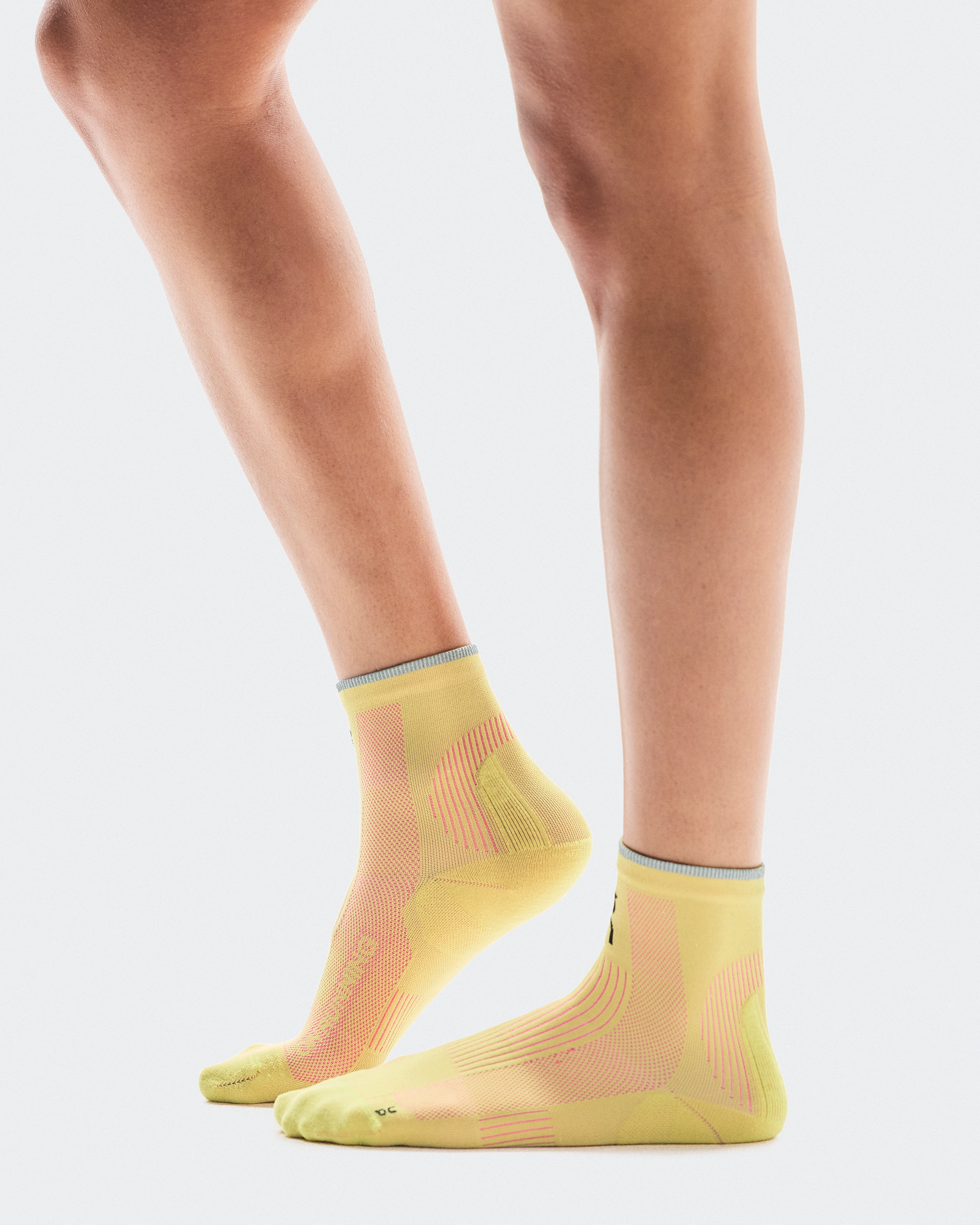 On Elite Run Sock Mid Limelight & Pink Unisex Socks