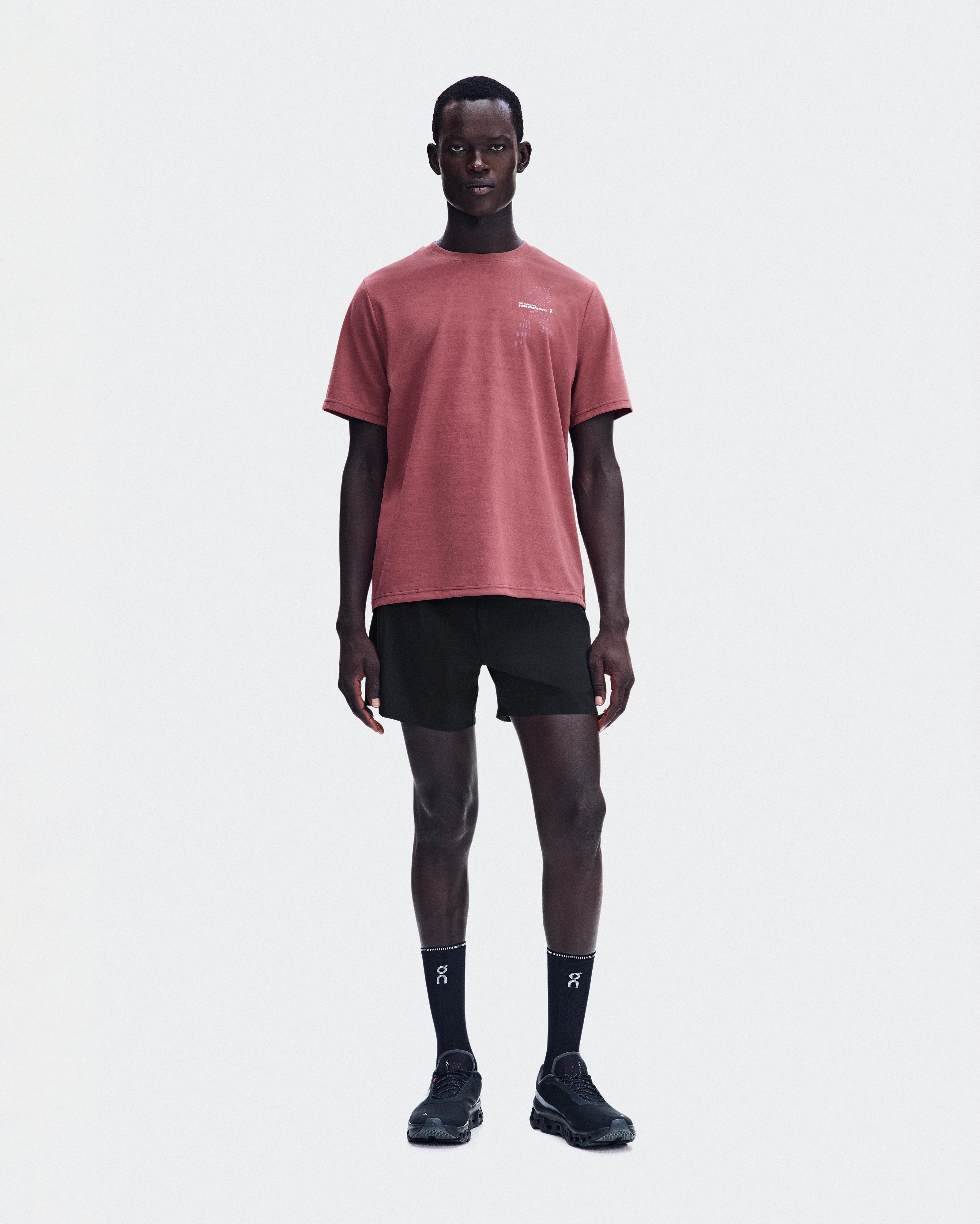 On On Run-T Barberry Homme Hauts et t-shirts