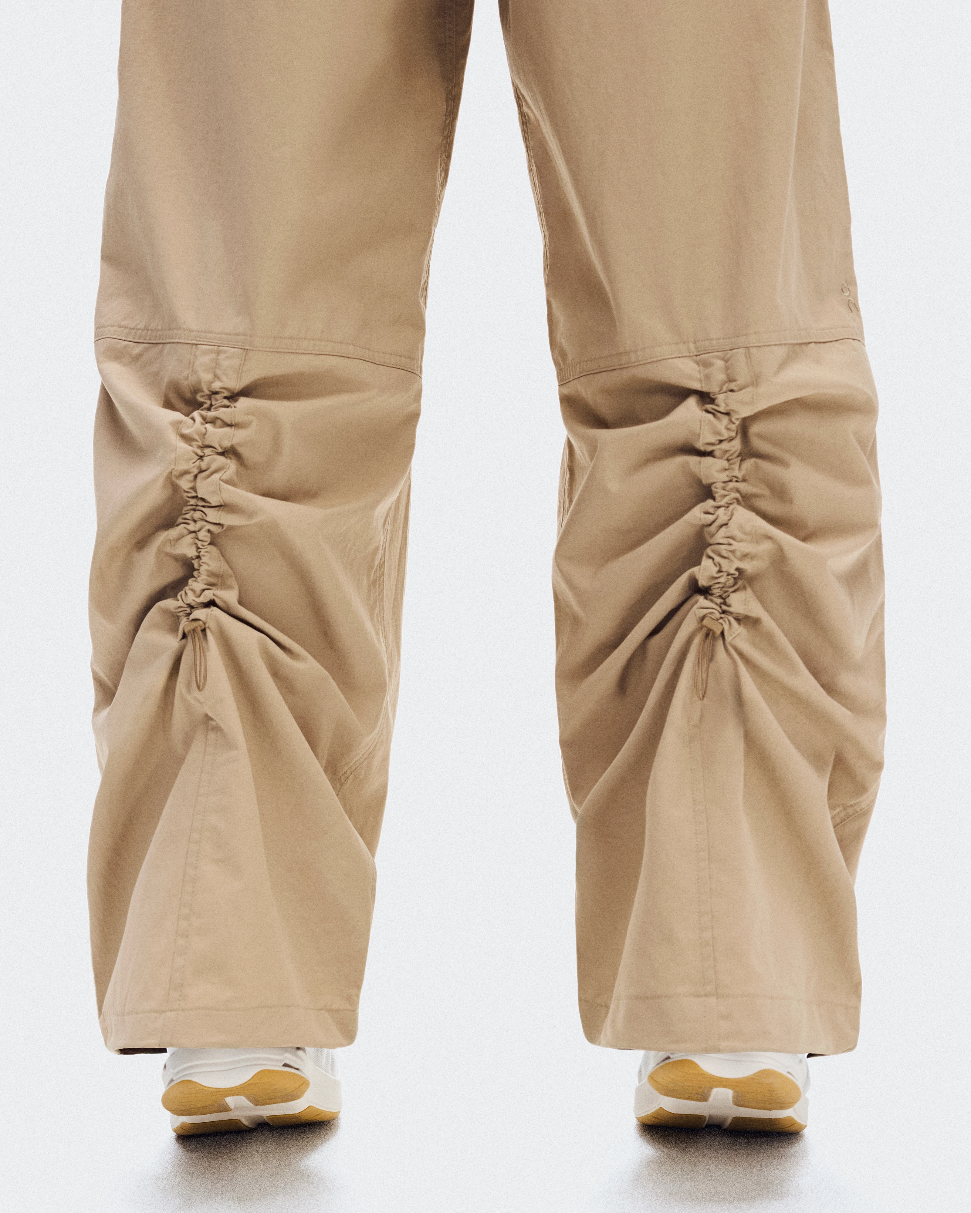 On Parachute Pants Kasha Donna Pantaloni