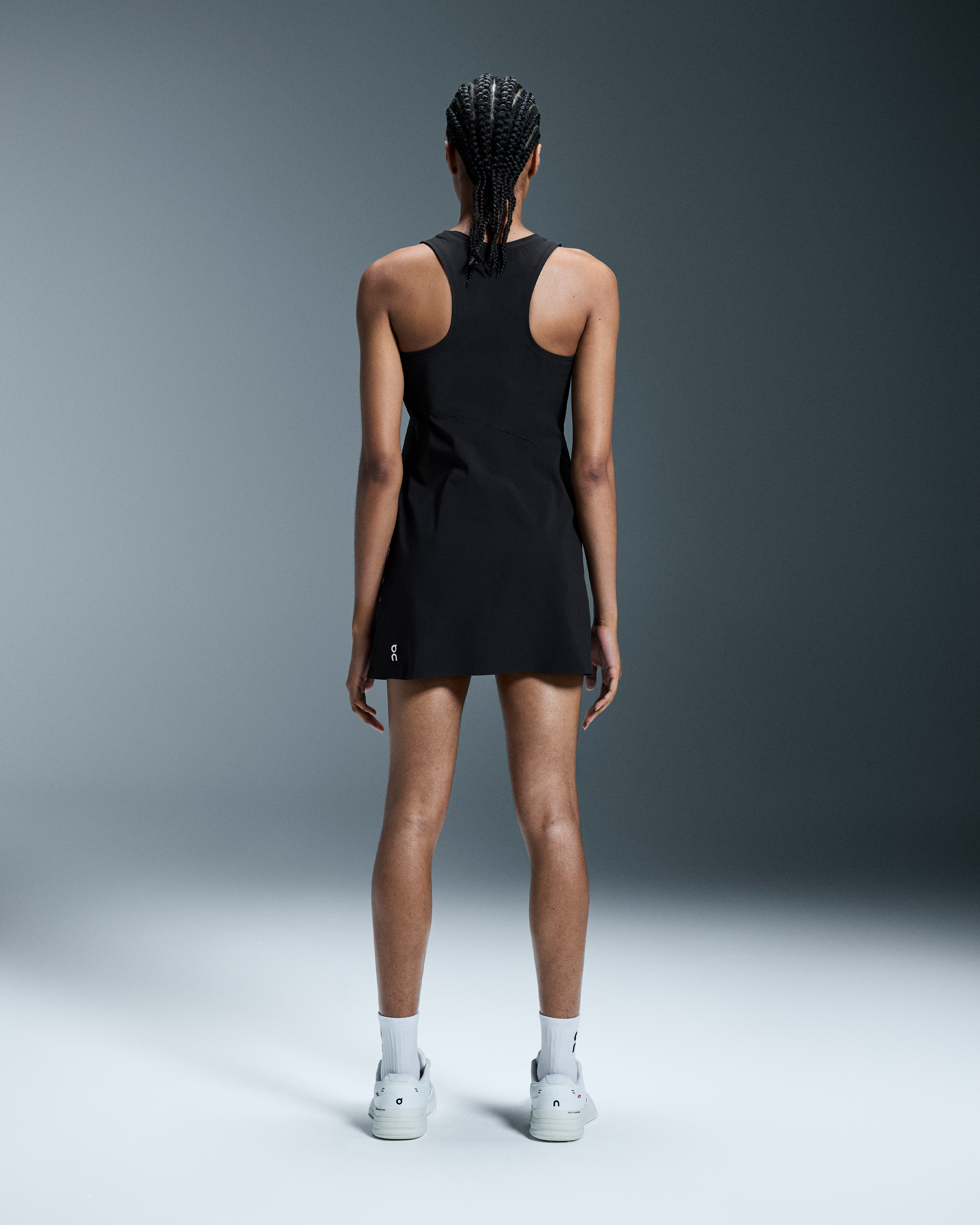 Court Dressنحيف / Black / L