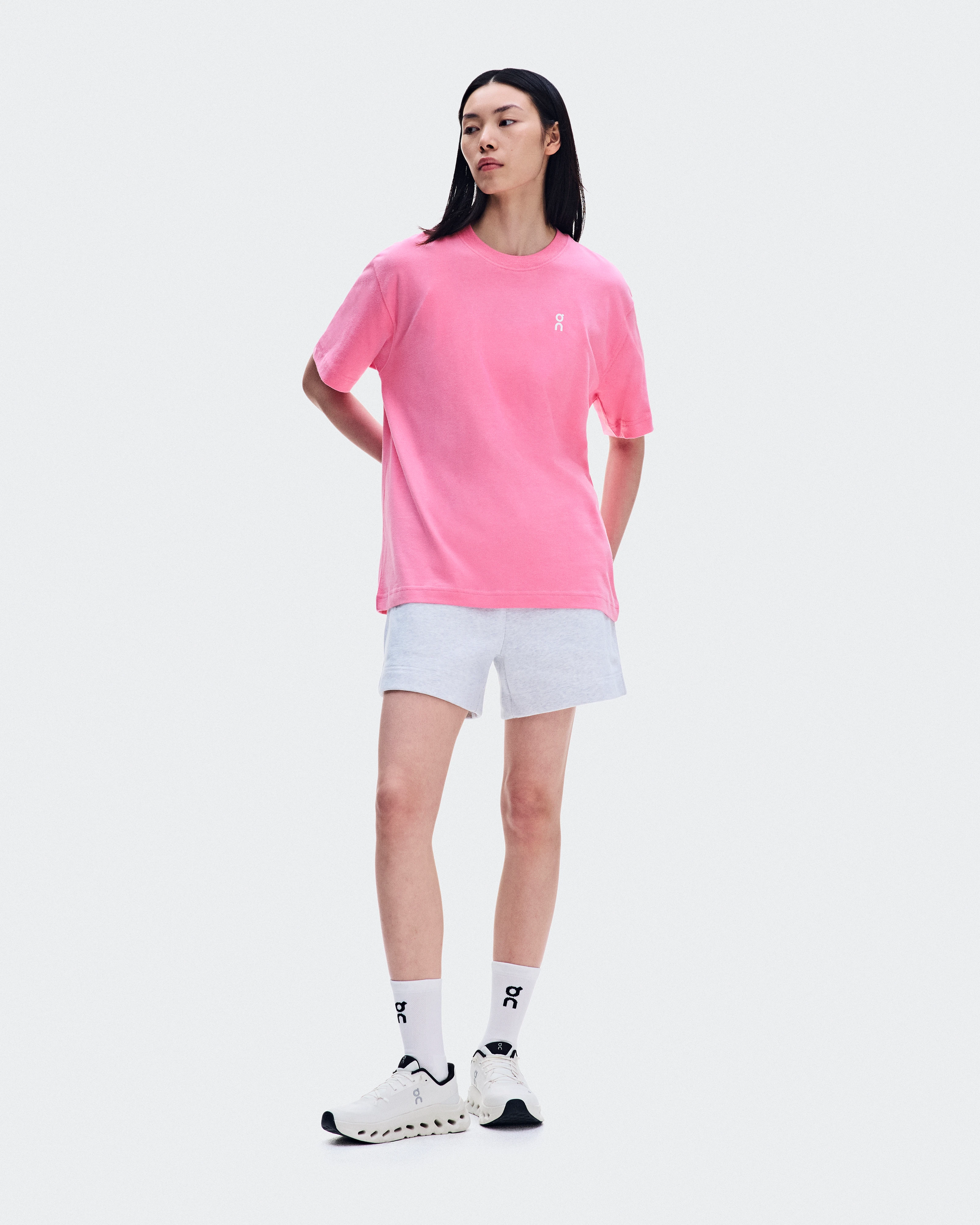 On Club-T Glow Bubblegum Women Active life