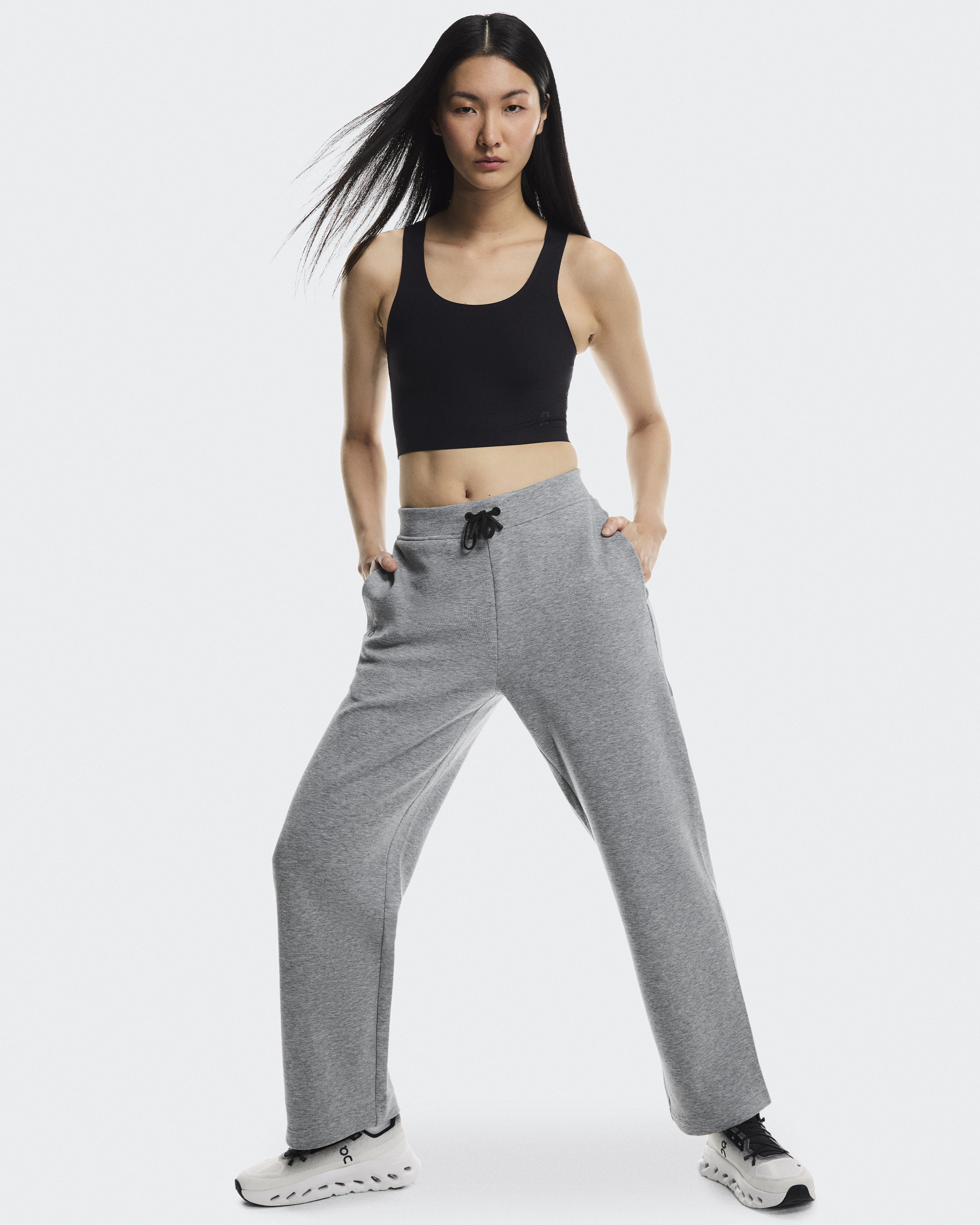 Women's Focus Tech Sweatpants | Grey | On United States