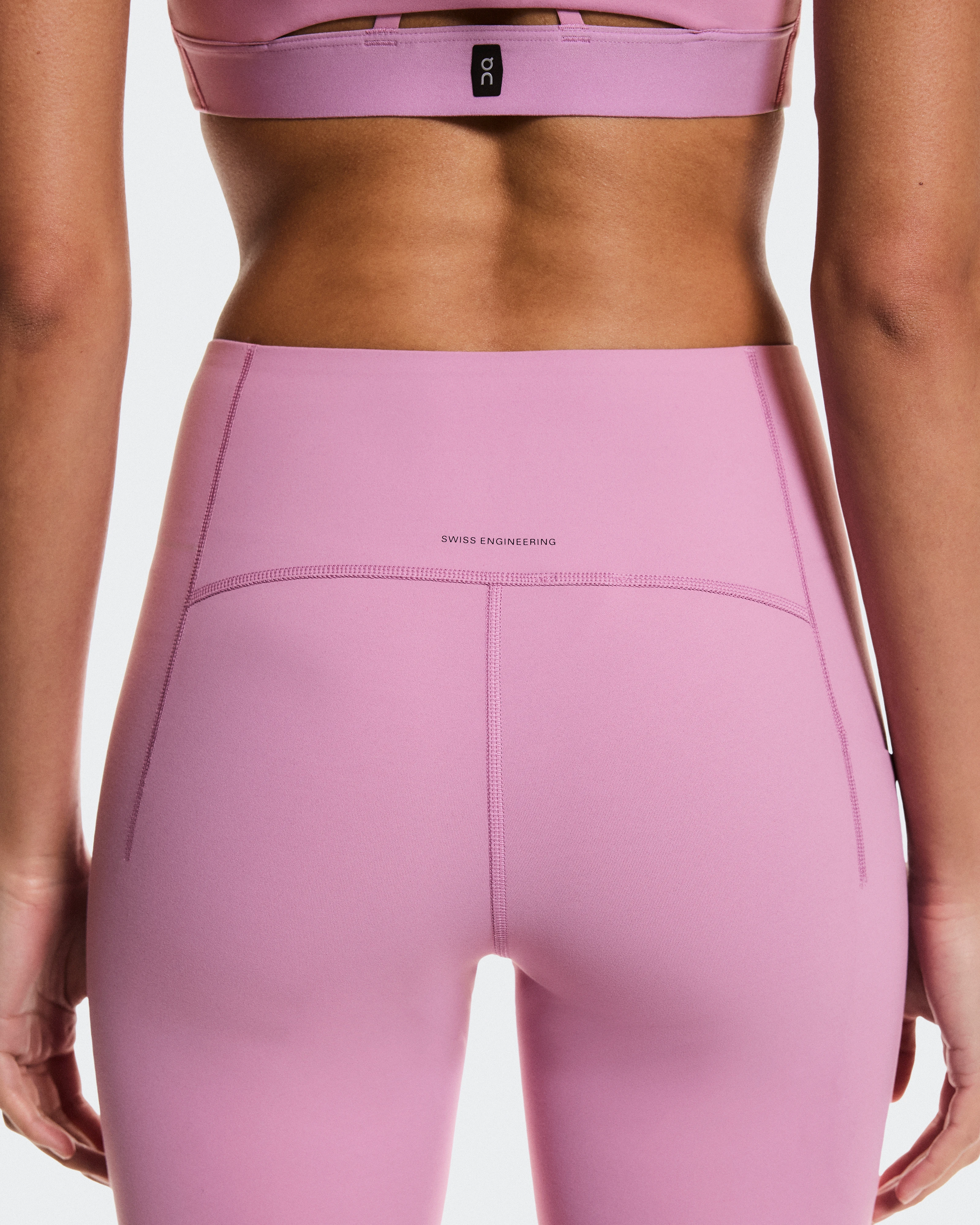 On Studio Flared Tights 30" Sakura Mujer Mallas y leggins