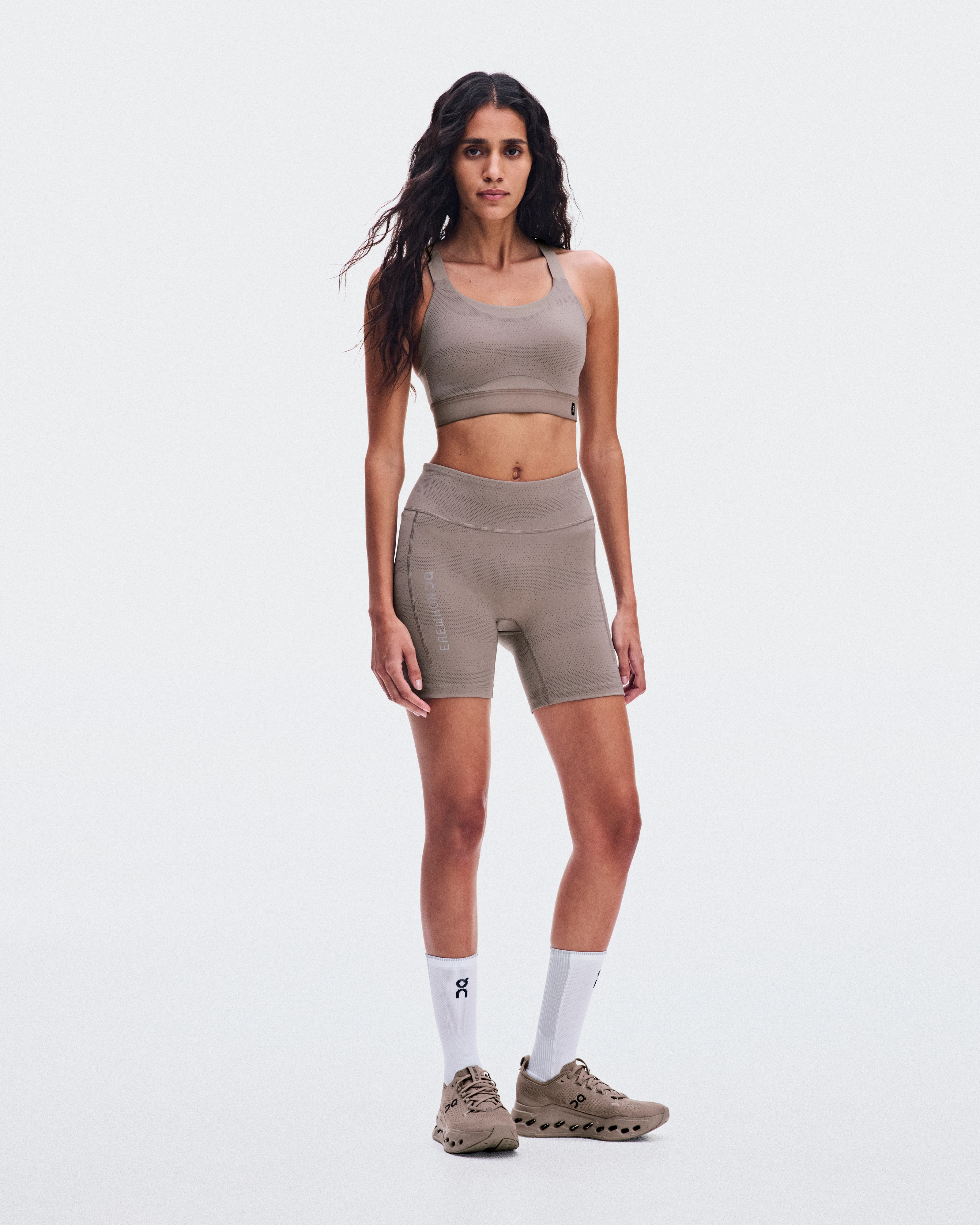 On Short Tights Erewhon Cinder & Ash Women Tights