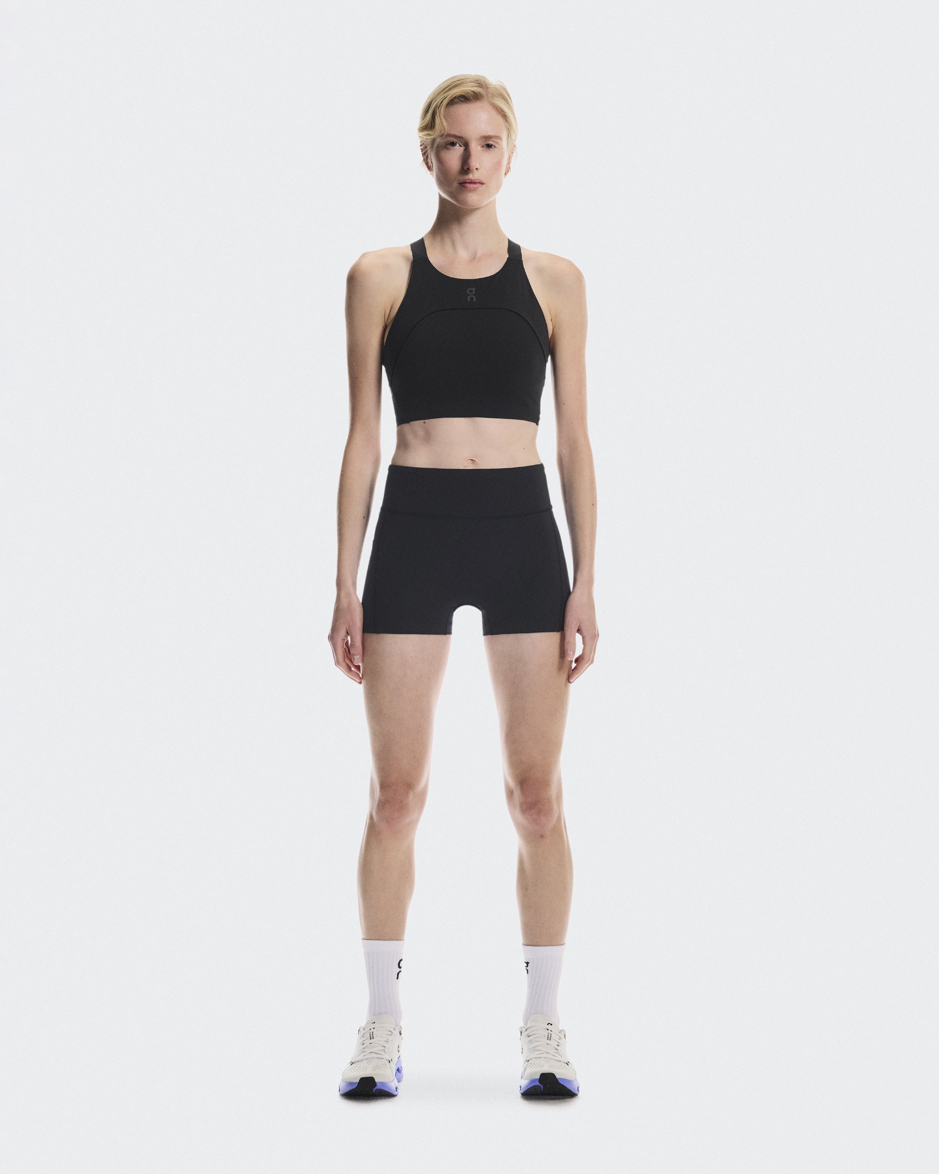 Performance Crop Shirt in Black