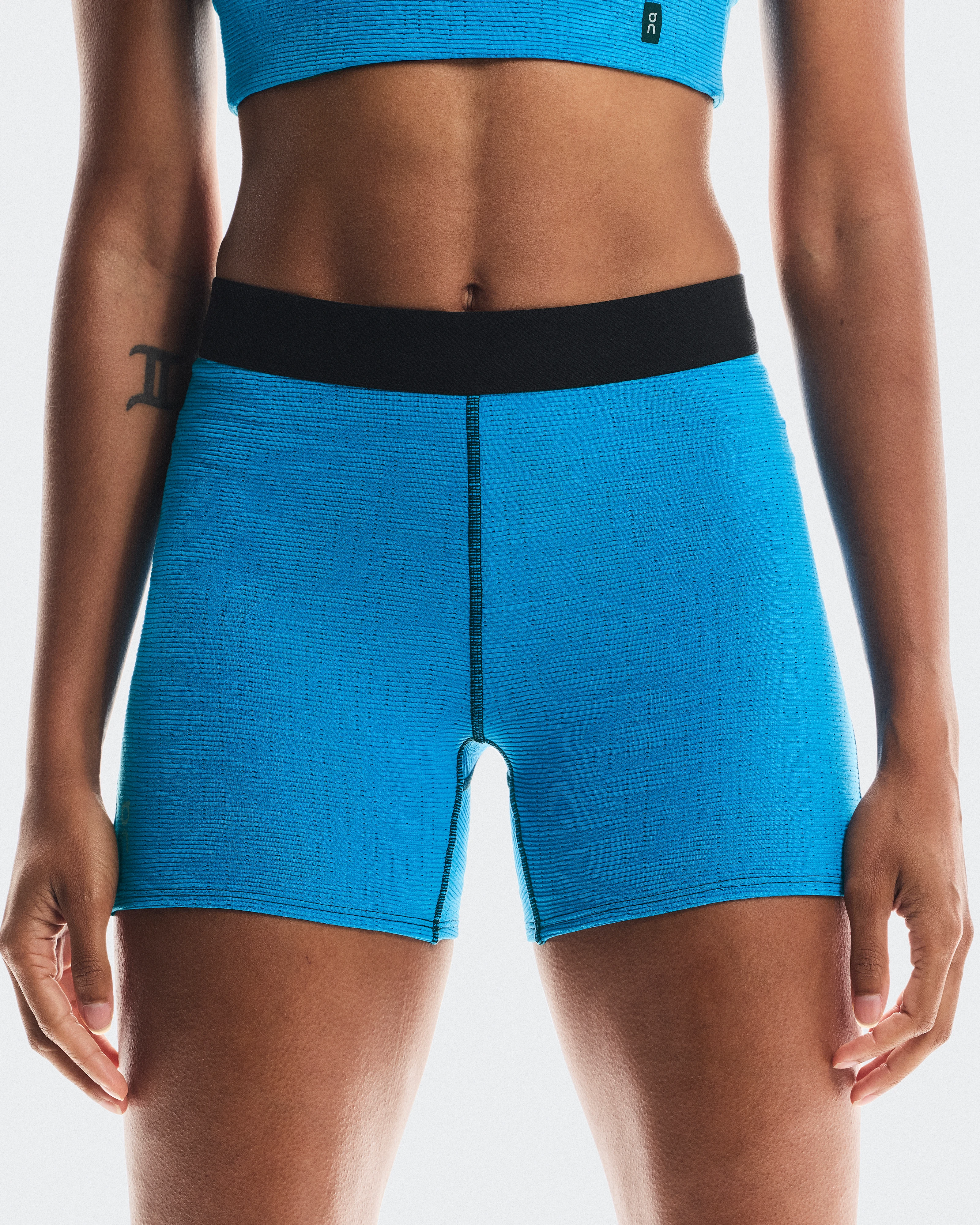 On Pace Tights Short Malibu Women Tights