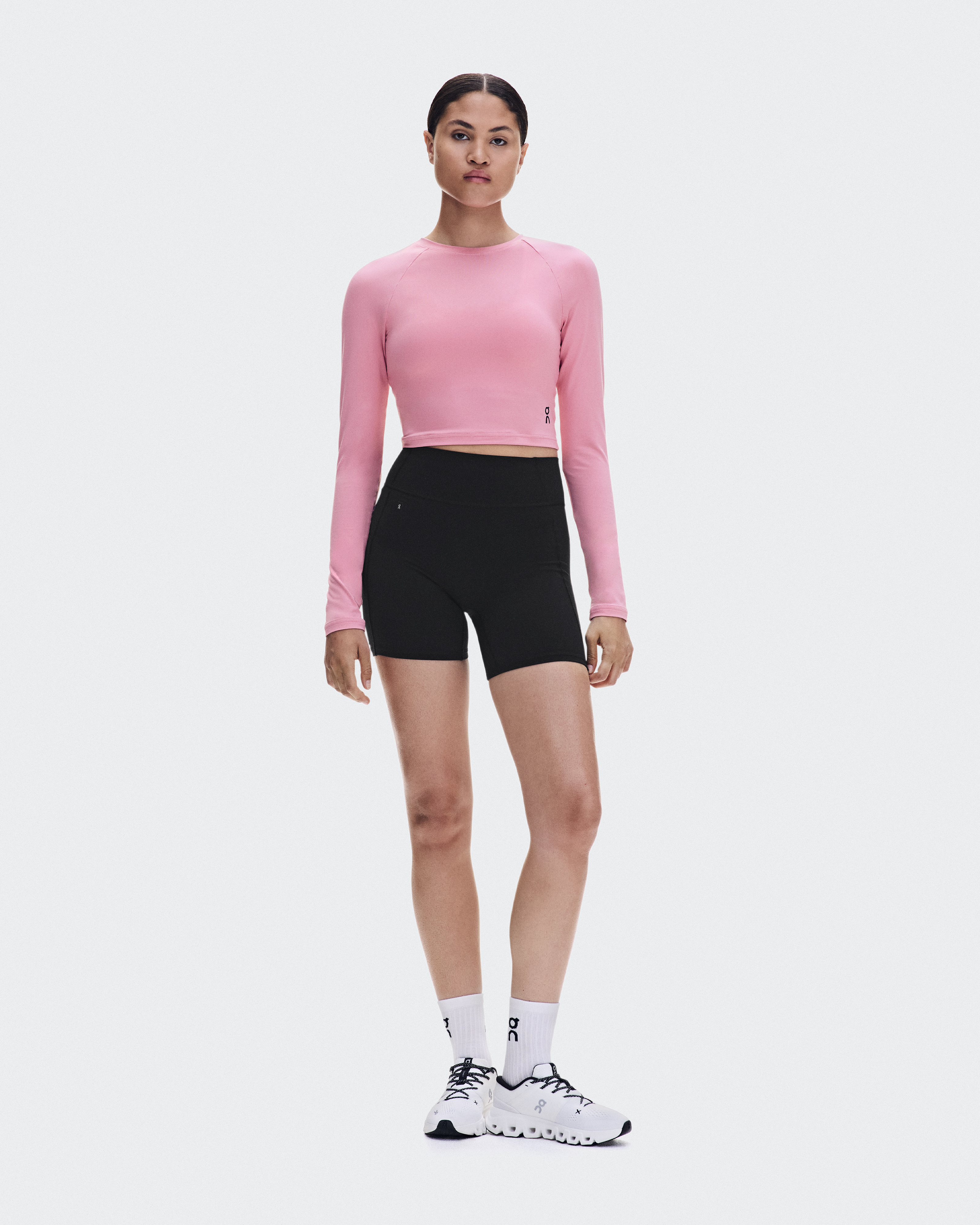 Studio Long-T Crop Long-Sleeve Shirt in Magnolia