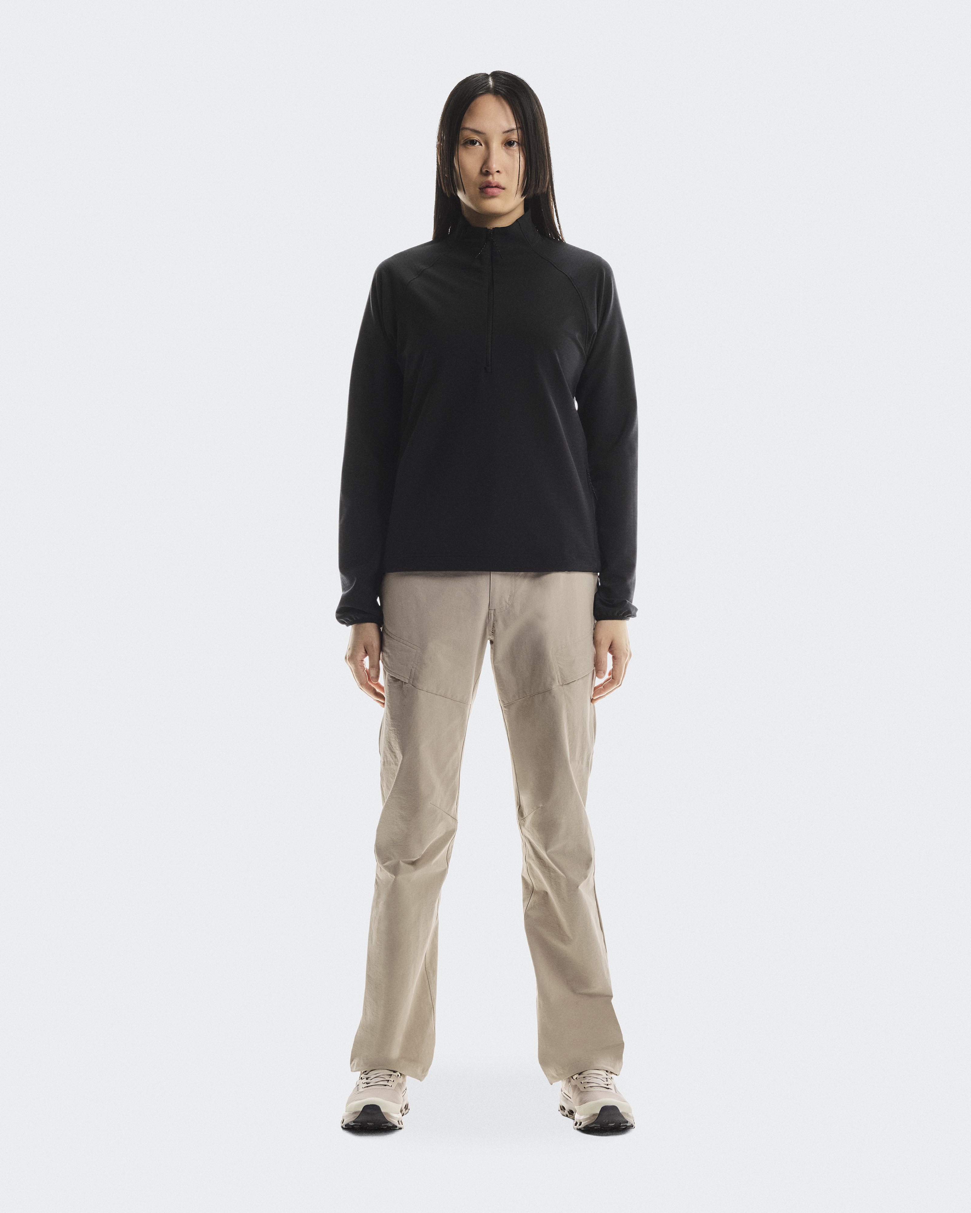 クルーネックブラック Women's Trek Quarterzip | Black | On United States