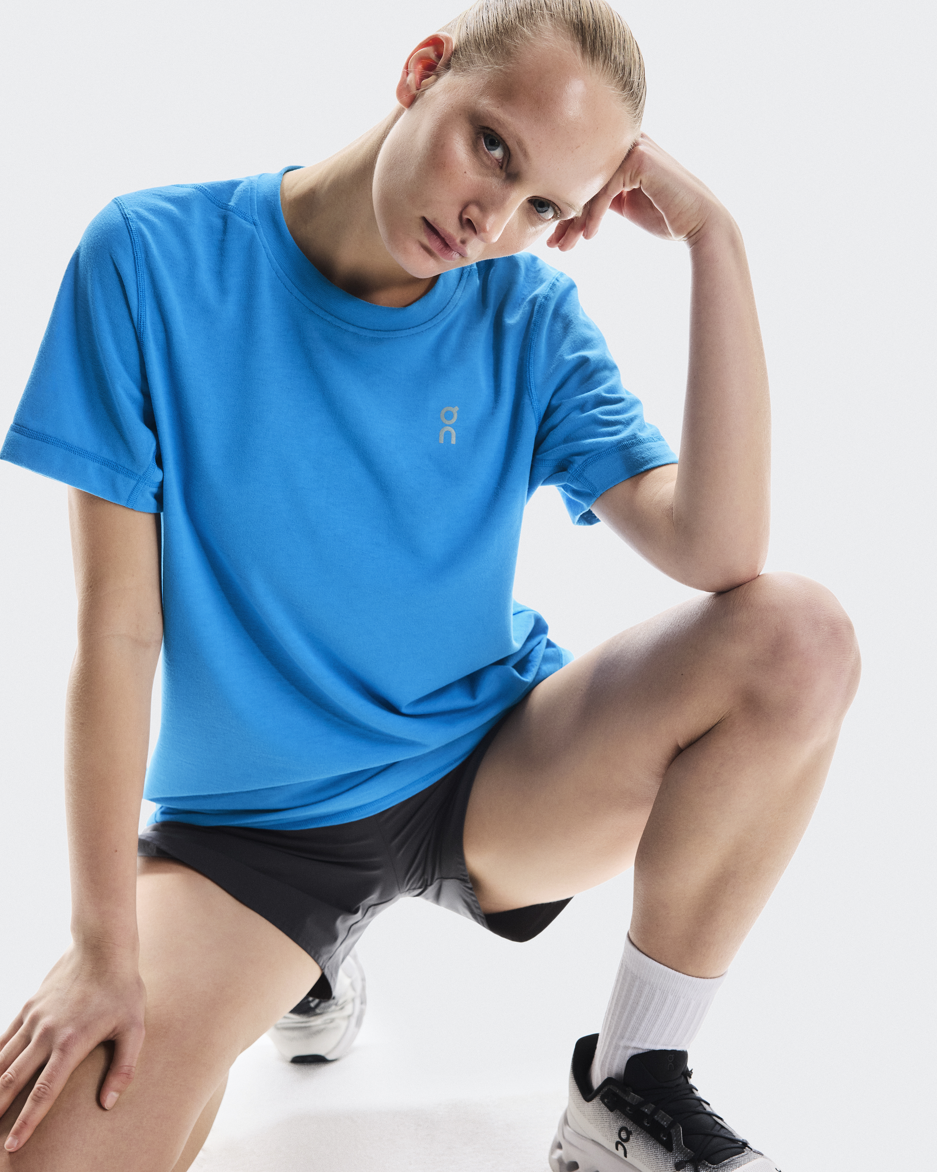 on オン Train-T Graphic Malibu xsサイズ Tシャツ Men's Train-T Graphic | On United States