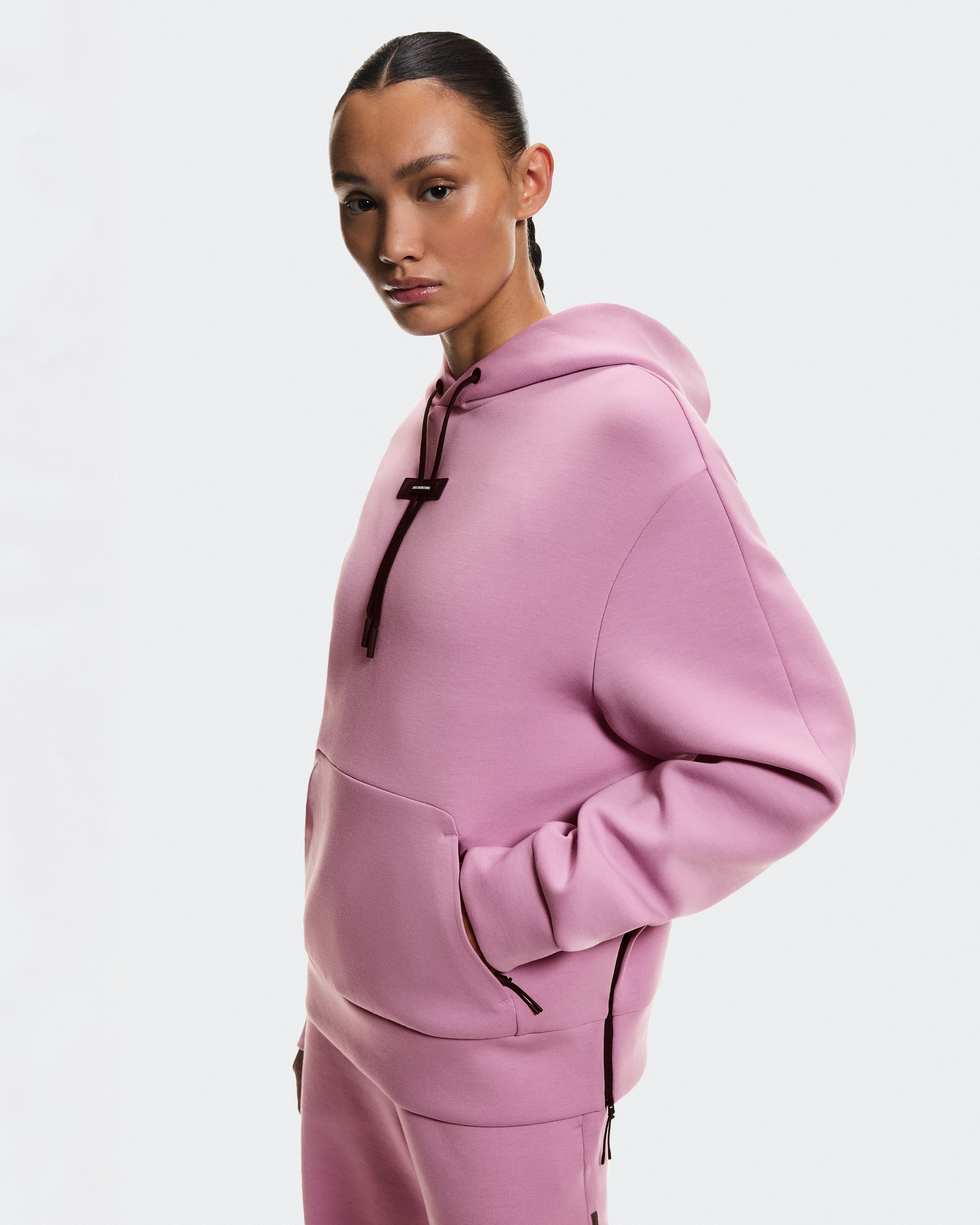 On Focus Tech Hoodie Sakura Mujer Sudaderas con y sin capucha